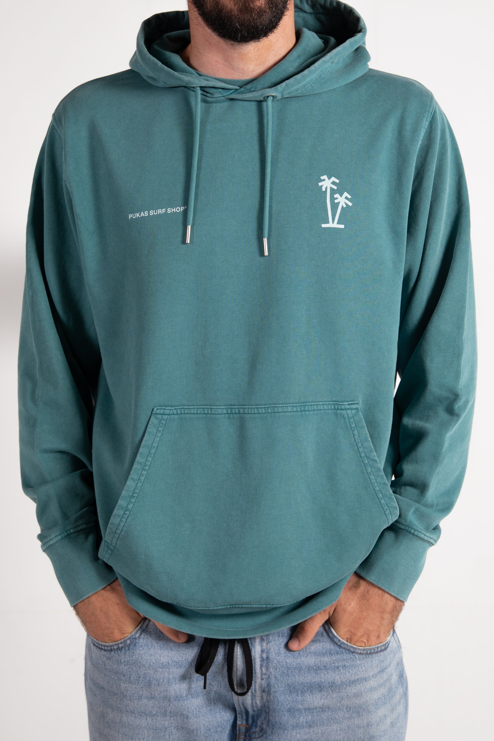 PUKAS-SURF-SHOP-HOODIE-MAN-SURFING-THE-BASQUE-COUNTRY-SURFING-CON-AMIGOS-GREEN