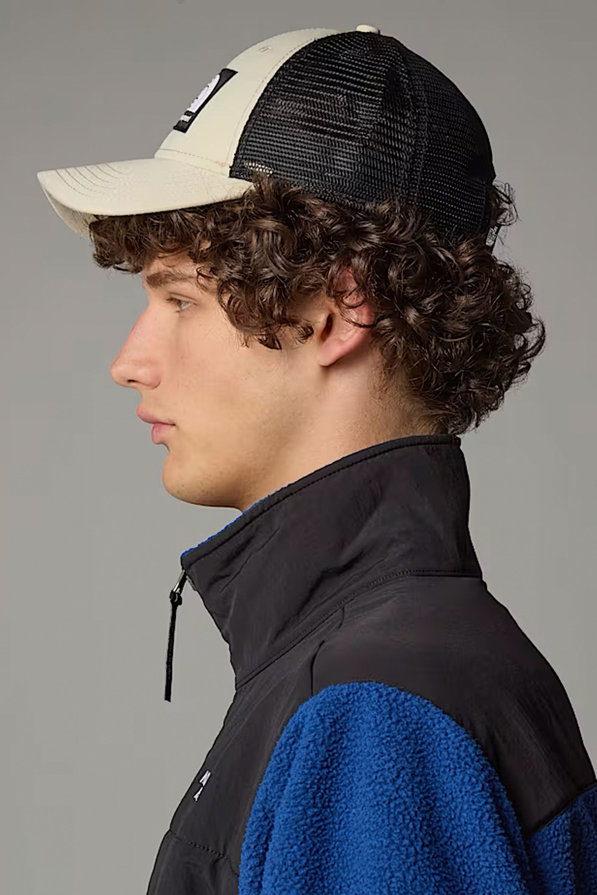 Pukas-Surf-Shop-Cap-The-North-Face-Mudder-Trucker-Gravel