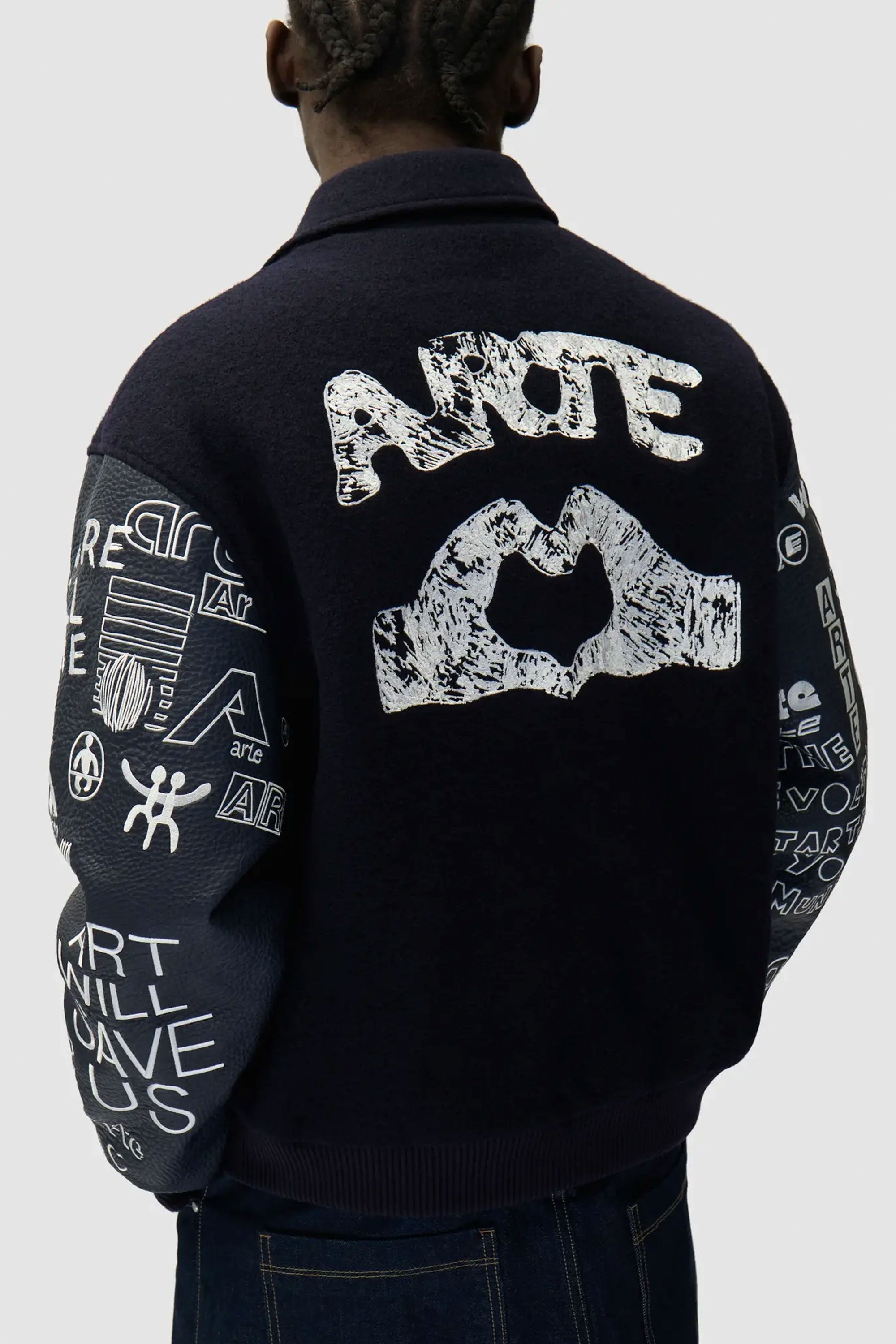 Pukas-Surf-Shop-Jacket-Arte-Art-Saves-College-Navy