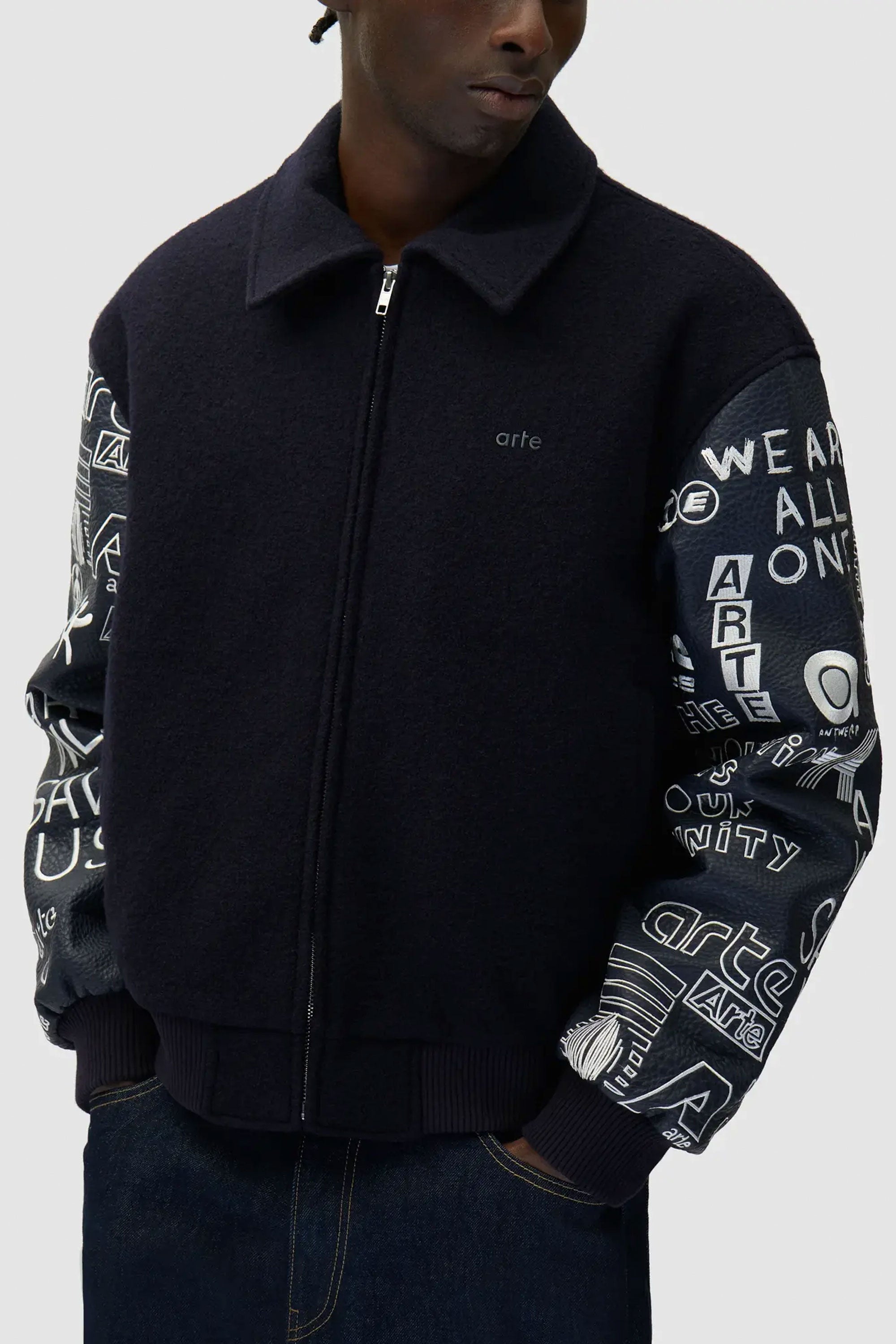 Pukas-Surf-Shop-Jacket-Arte-Art-Saves-College-Navy