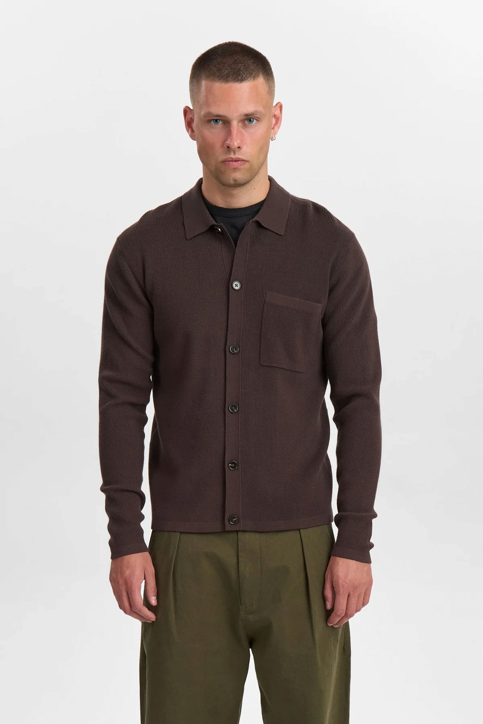 Pukas-Surf-Shop-Man-Cardigan-Anerjendt-Aksvend-Needle-Kit-Cardigan-Mulch-1