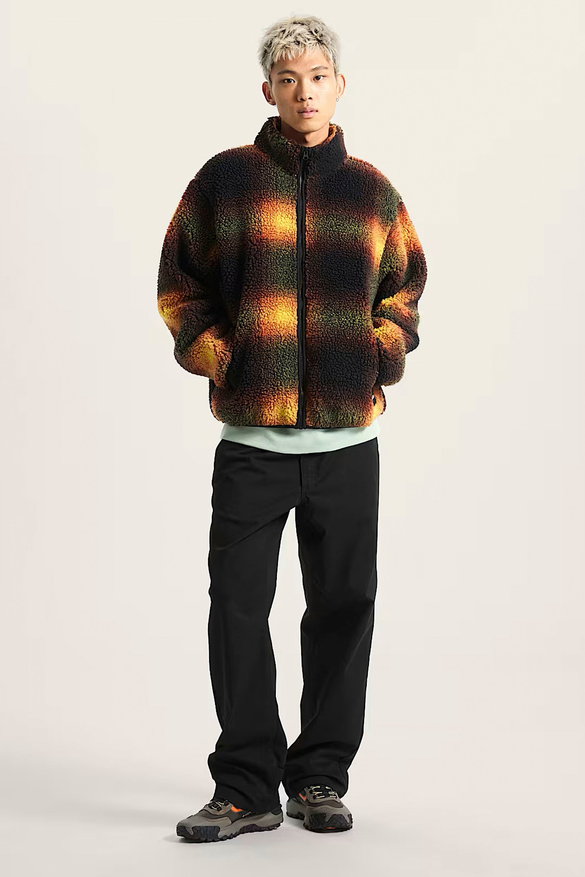 Happylifeshops Vans Heights Sherpa Jacket in Black