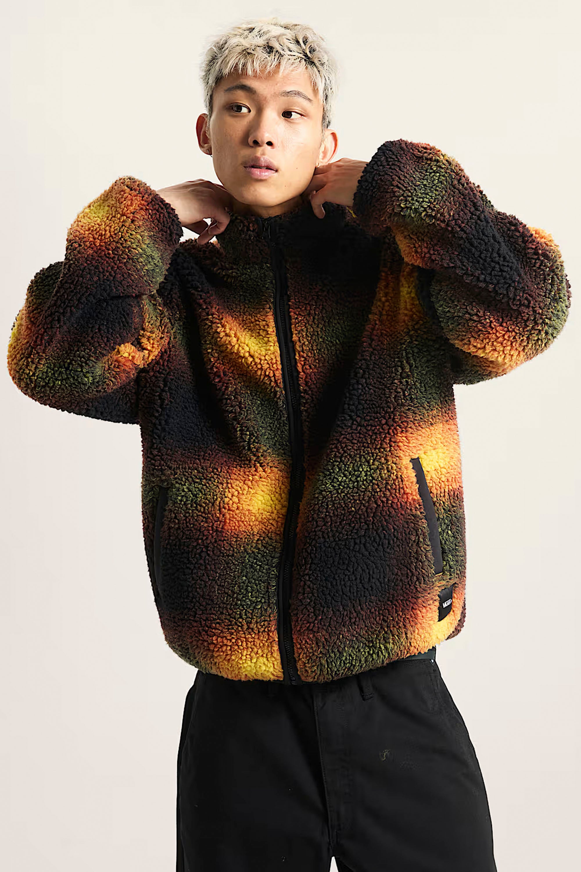 Happylifeshops Vans Heights Sherpa Jacket in Black