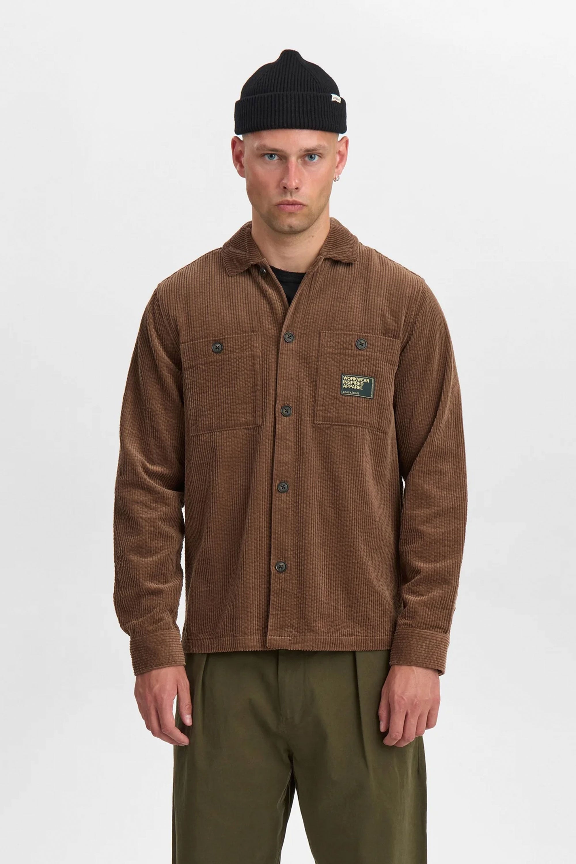Pukas-Surf-Shop-Man-Overshirt-Anerkjendt-Aktheo-Cord-Overshirt-Carafe-1