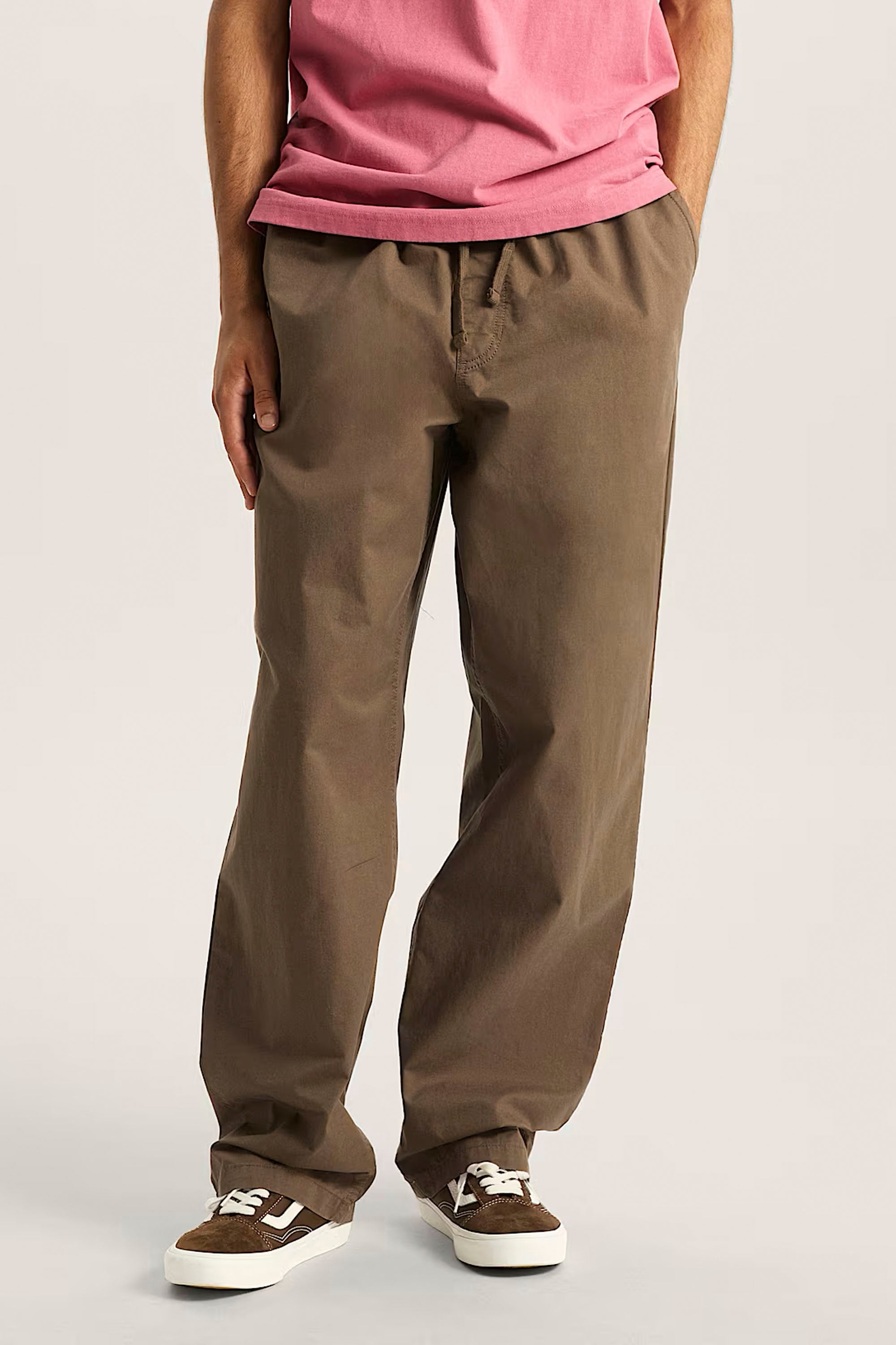 Happylifeshops Vans Range Tapered Pants in Brown