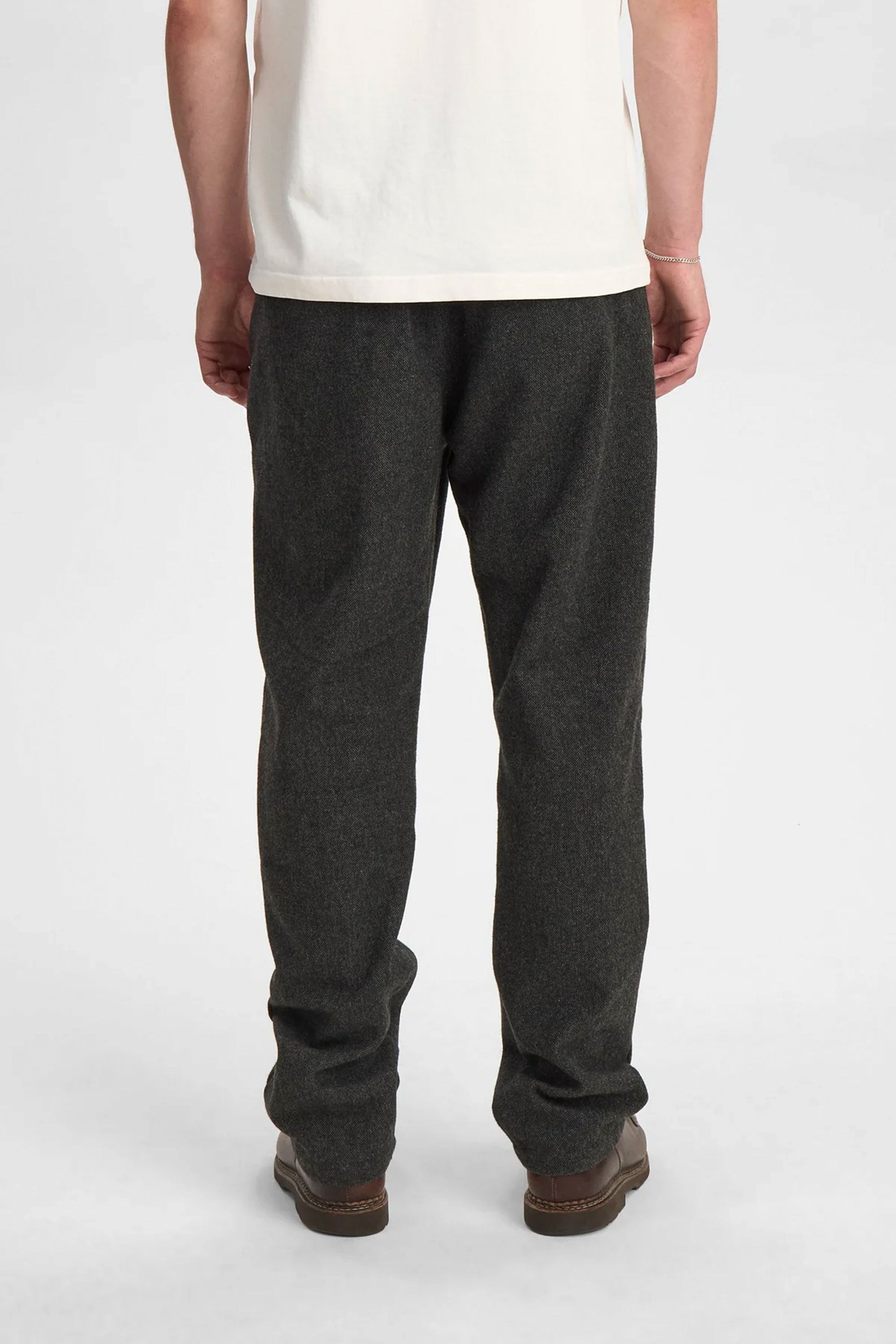 Pukas-Surf-Shop-Man-Pants-Anerkjendt-Akjan-Pleat-Wool-Pants-Granite-Gray-2