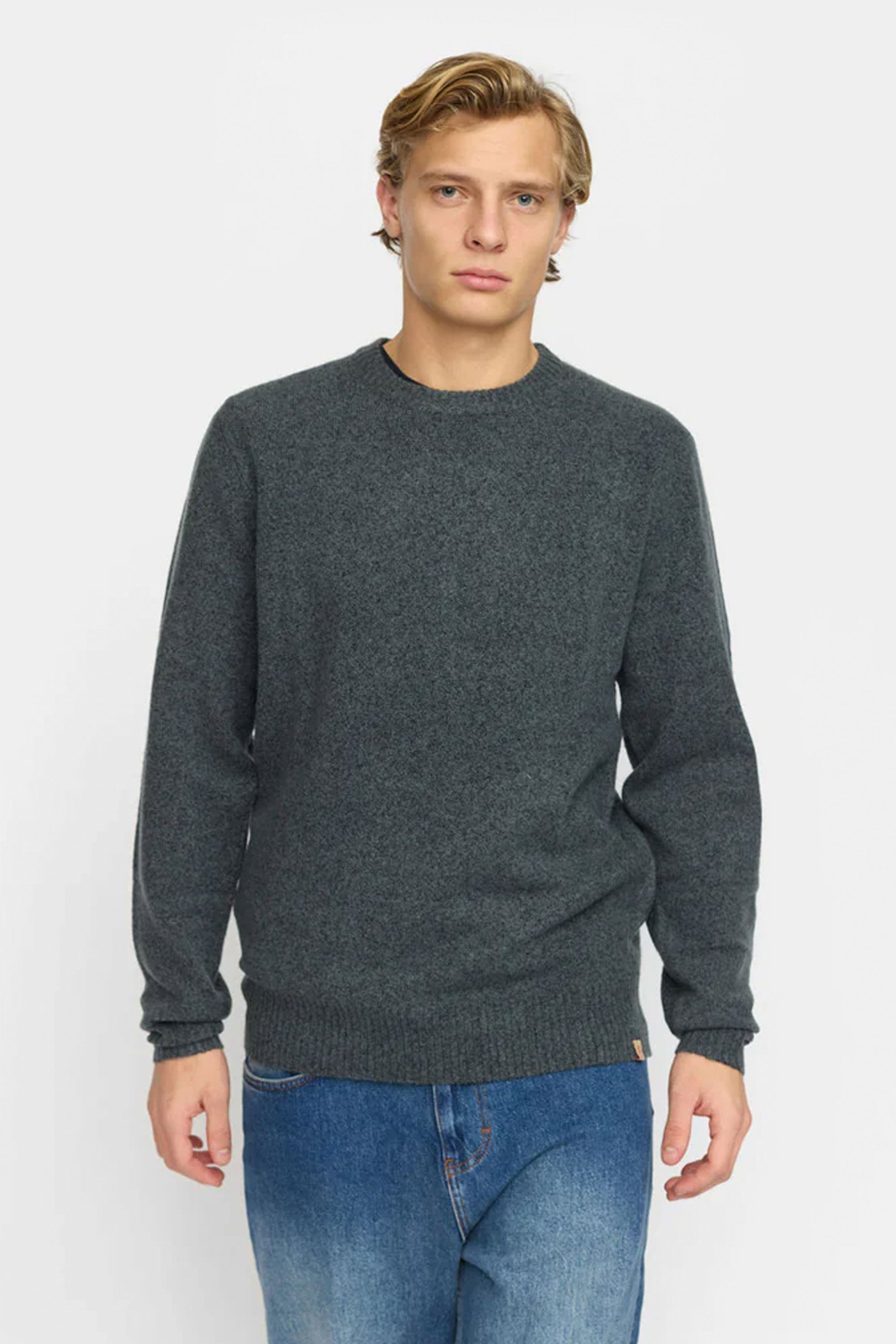 Man wearing Revolution dark gray sweater and blue jeans Happylifeshops