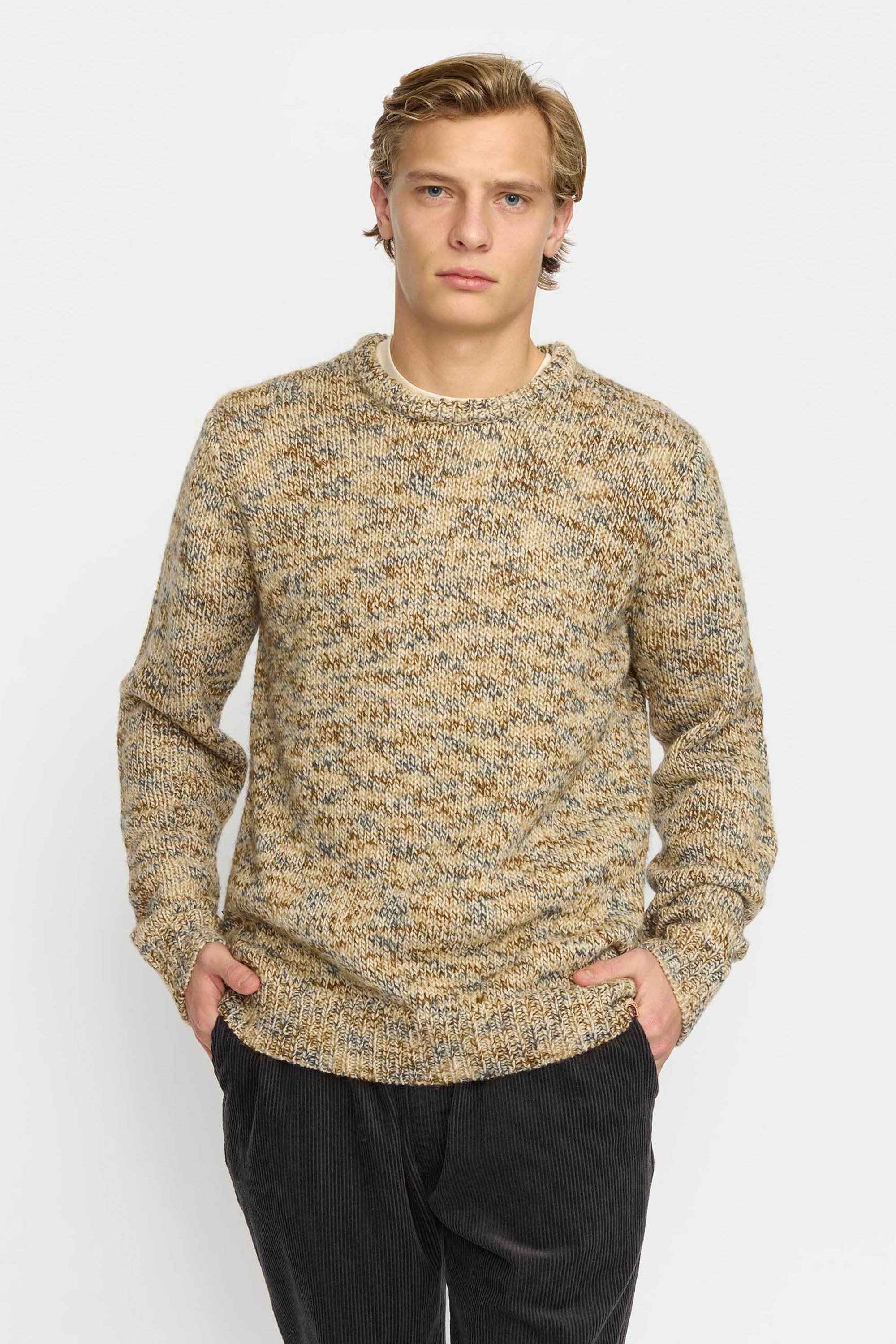 Happylifeshops Revolution structured knit off-white sweater