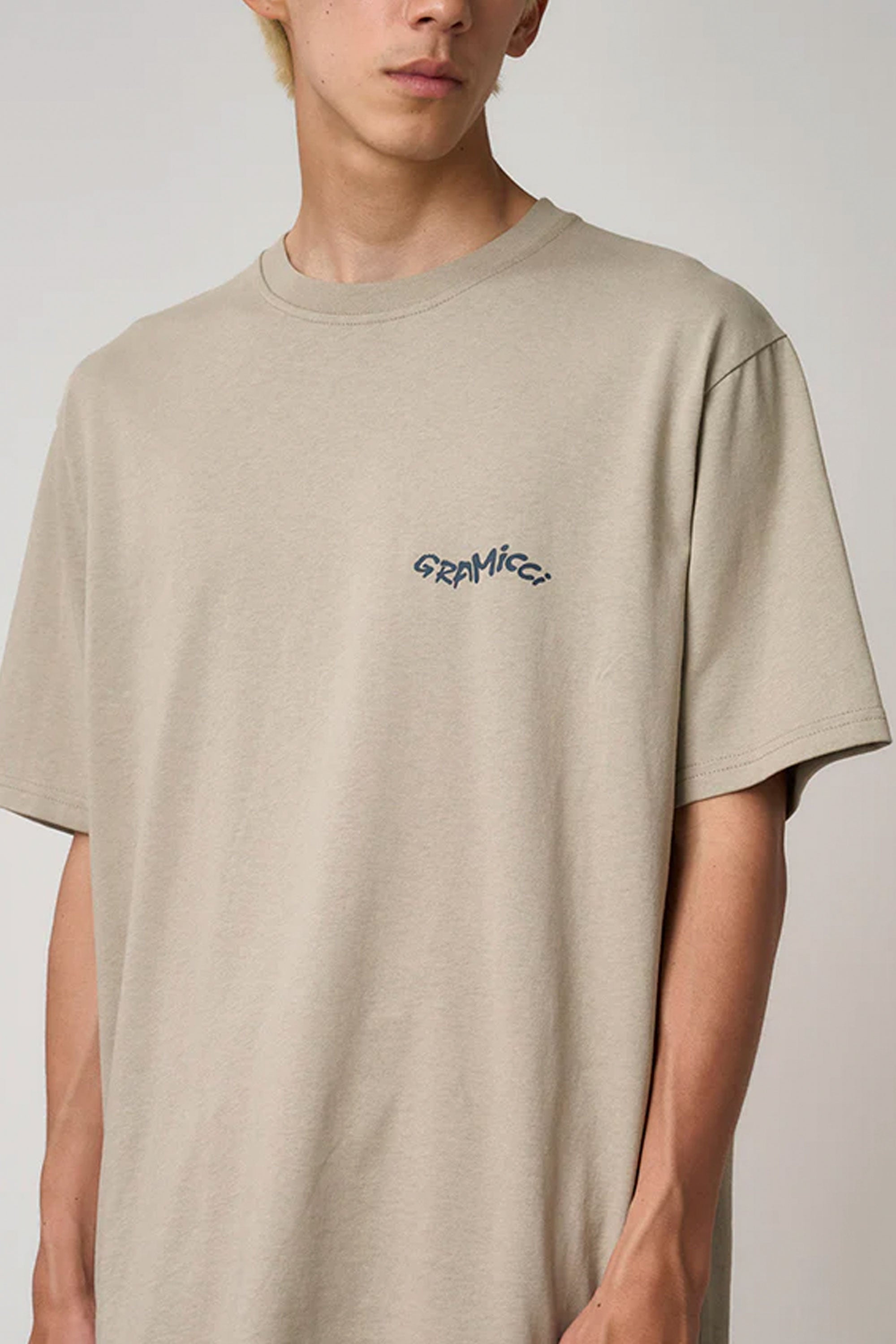 Happylifeshops Man Tee Gramicci Gecko Tee Beige