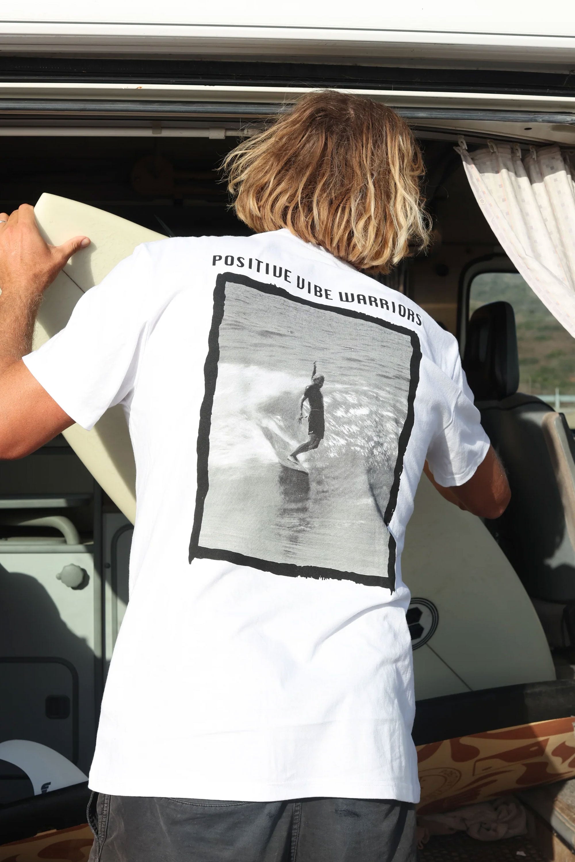 Happylifeshops Man Tee Positive Vibe Warriors Pvw Heritage White