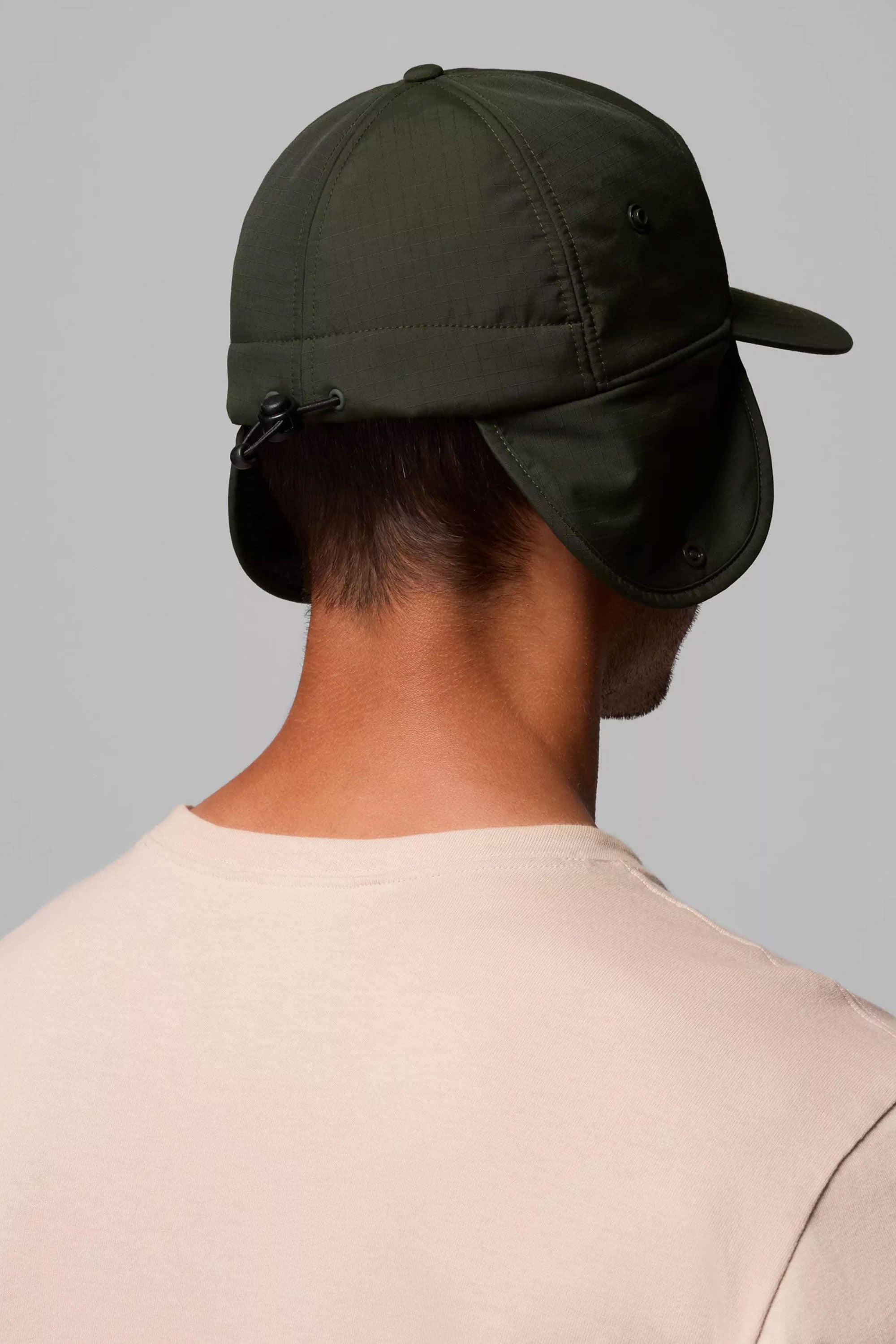 Happylifeshops Columbia ear flap cap (Landroamer) in Greenscape