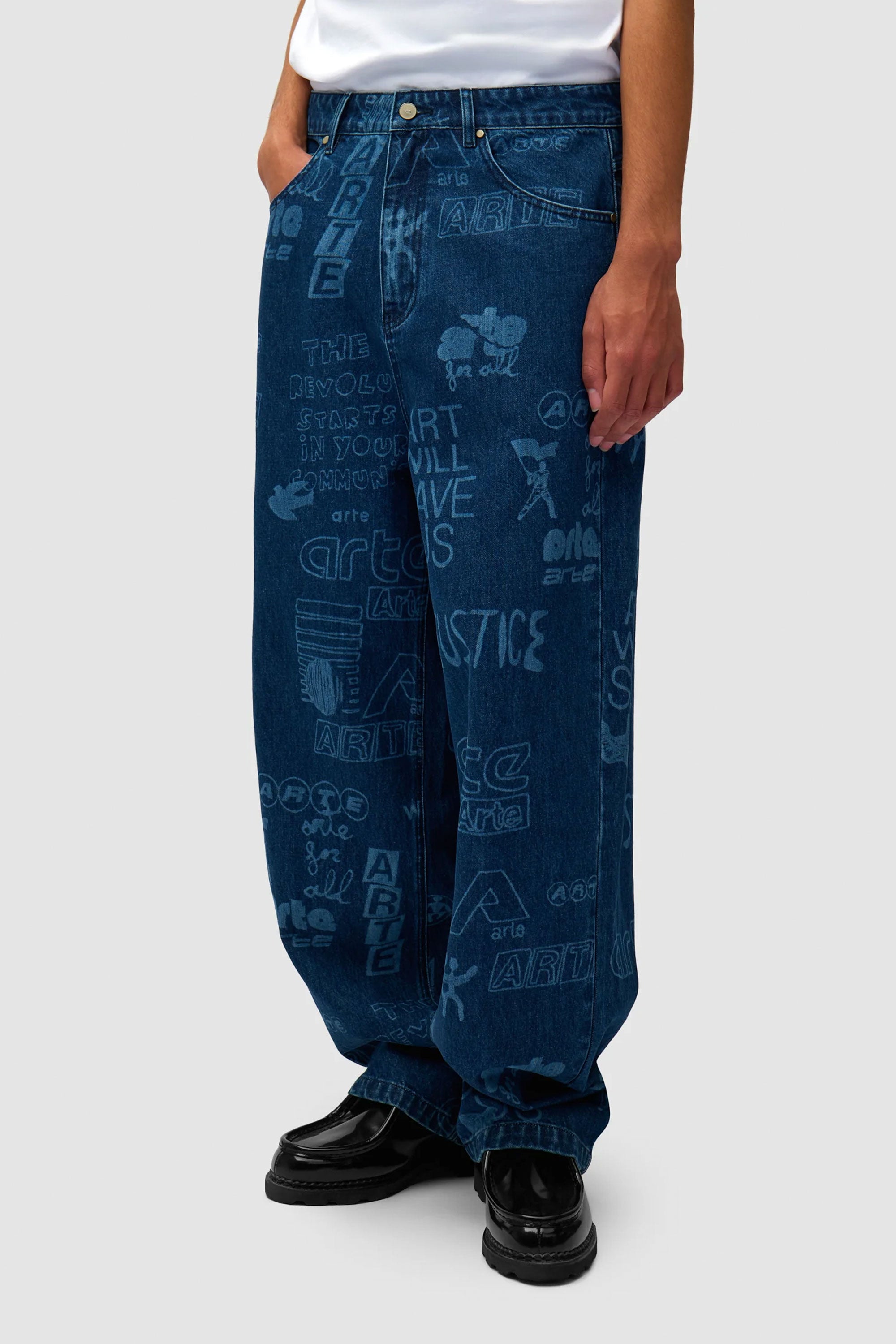 Pukas-Surf-Shop-Pant-Arte-Art-Saves-Bleach