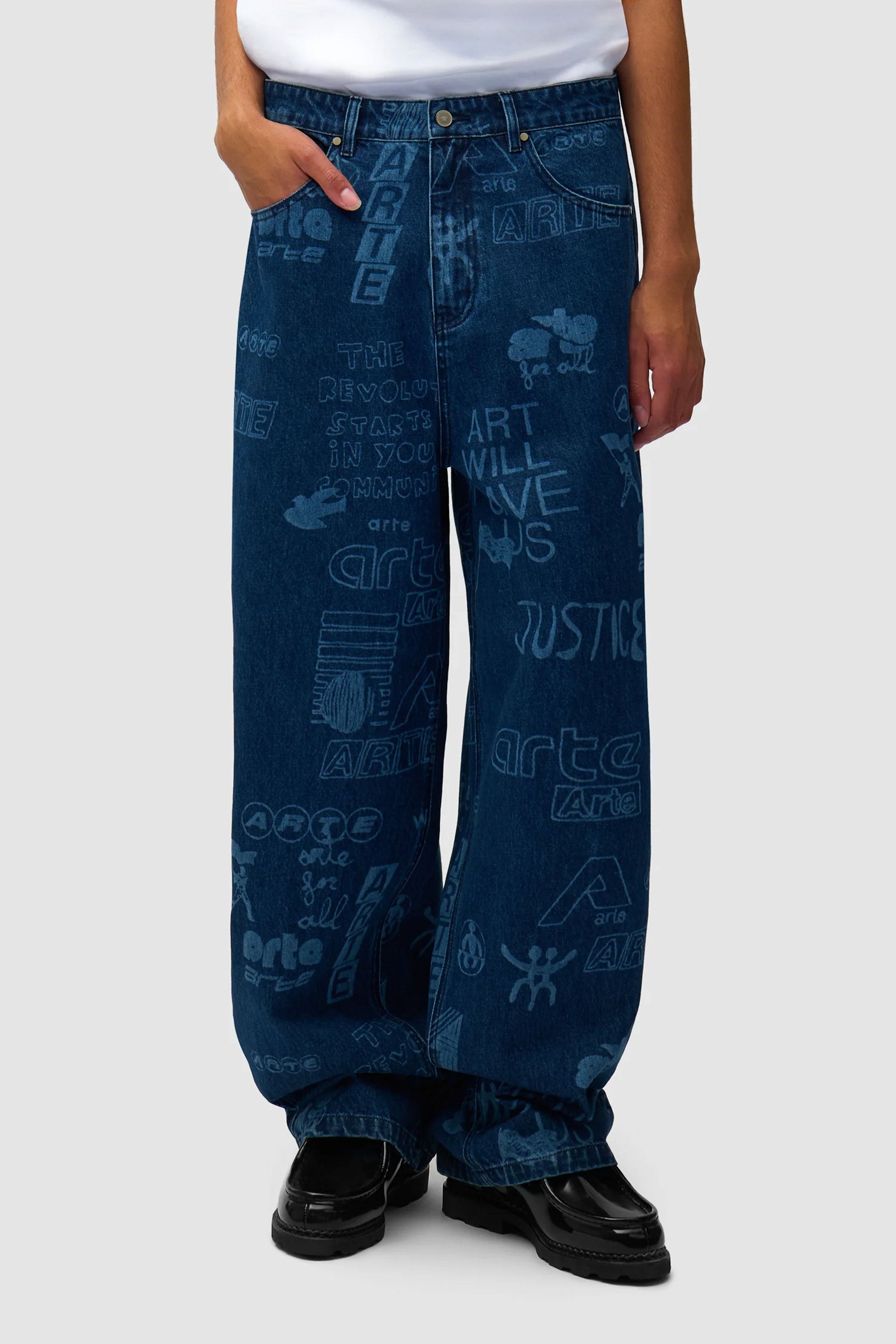 Pukas-Surf-Shop-Pant-Arte-Art-Saves-Bleach