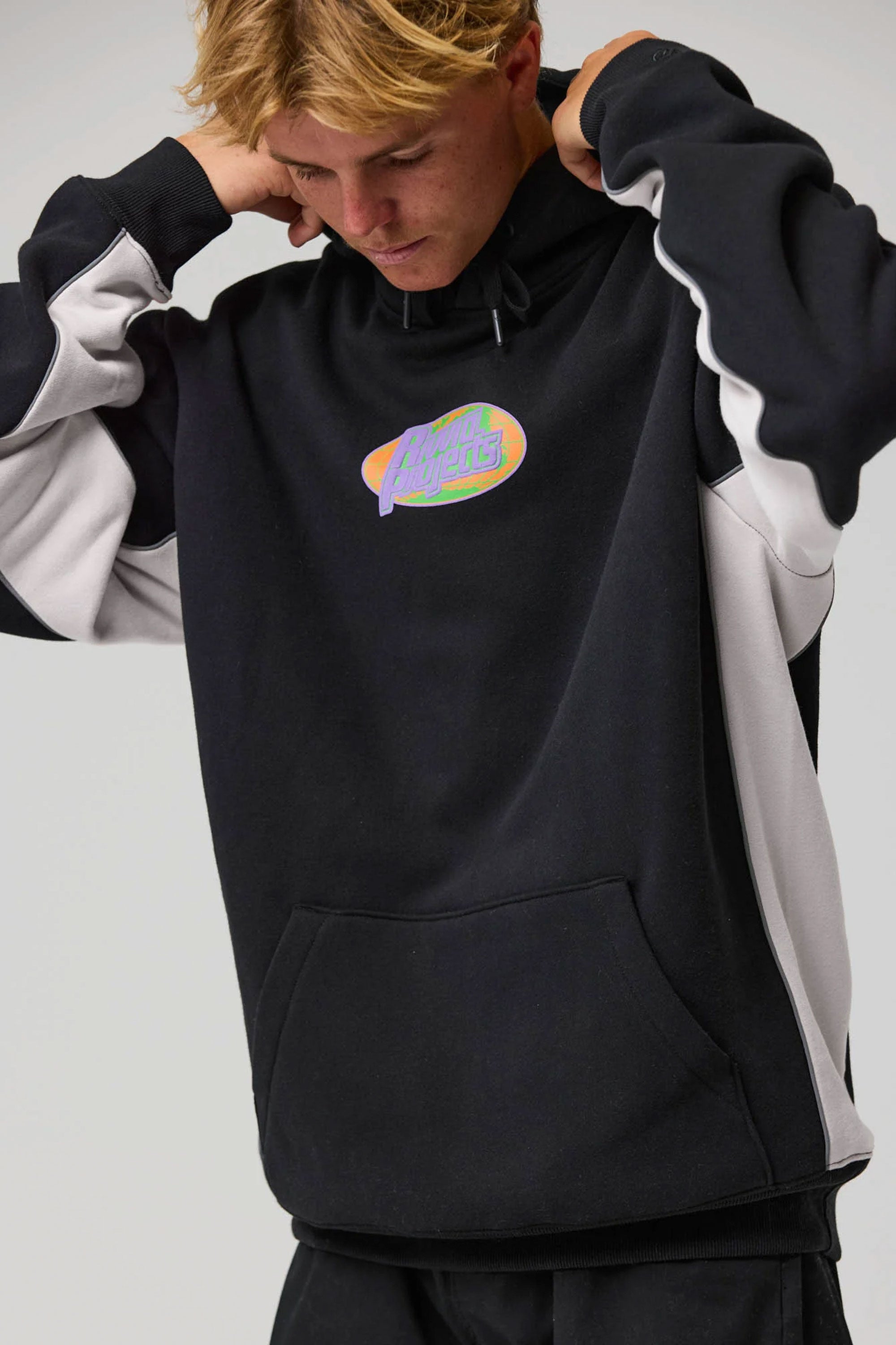 Pukas-Surf-Shop-Rivvia-projects-Discovery-hood