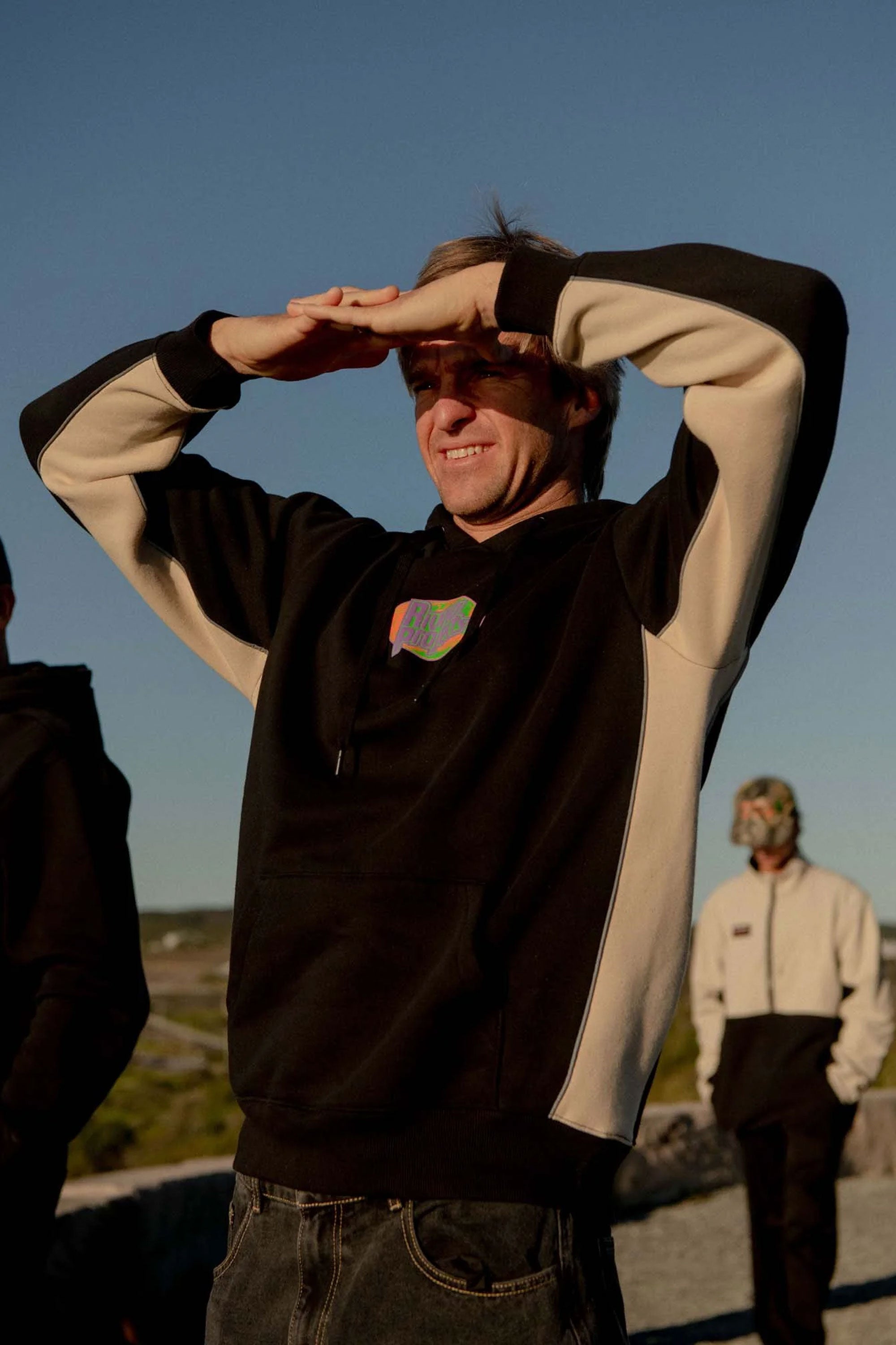 Pukas-Surf-Shop-Rivvia-projects-Discovery-hood