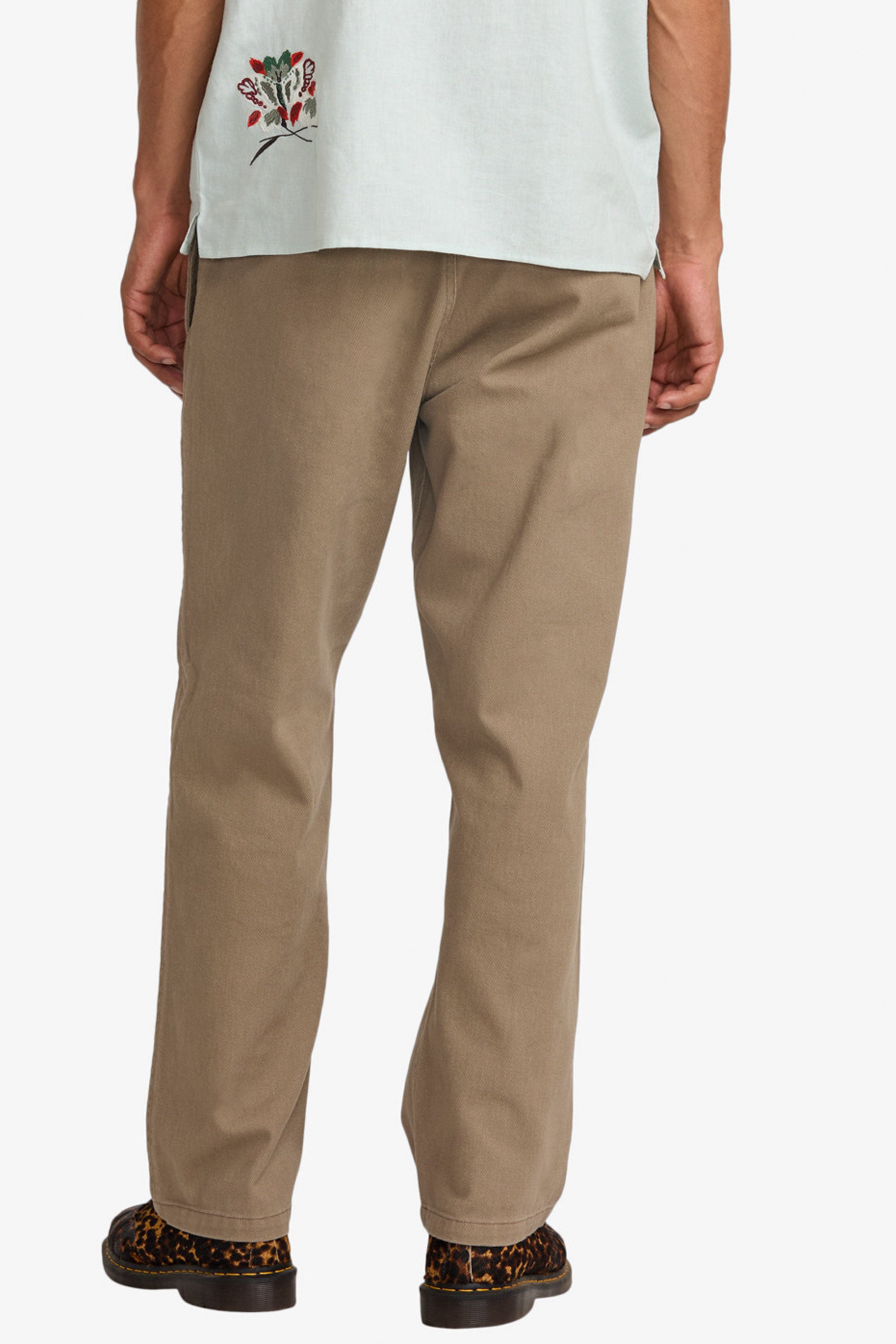 Pukas-Surf-Shop-Rvca-Americana-Chino-Coyote