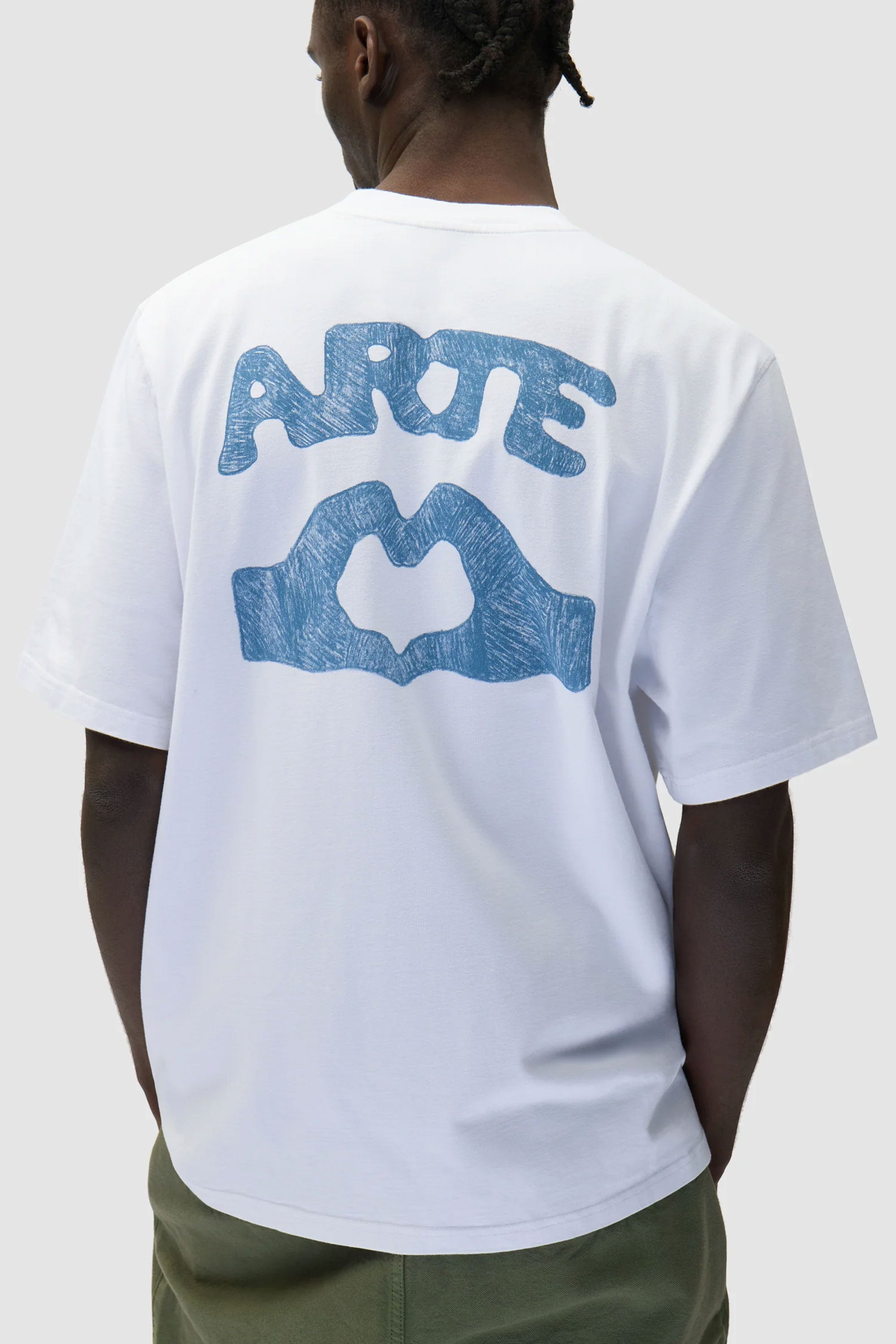 Pukas-Surf-Shop-Tee-Arte-Diels-Stich-White-6