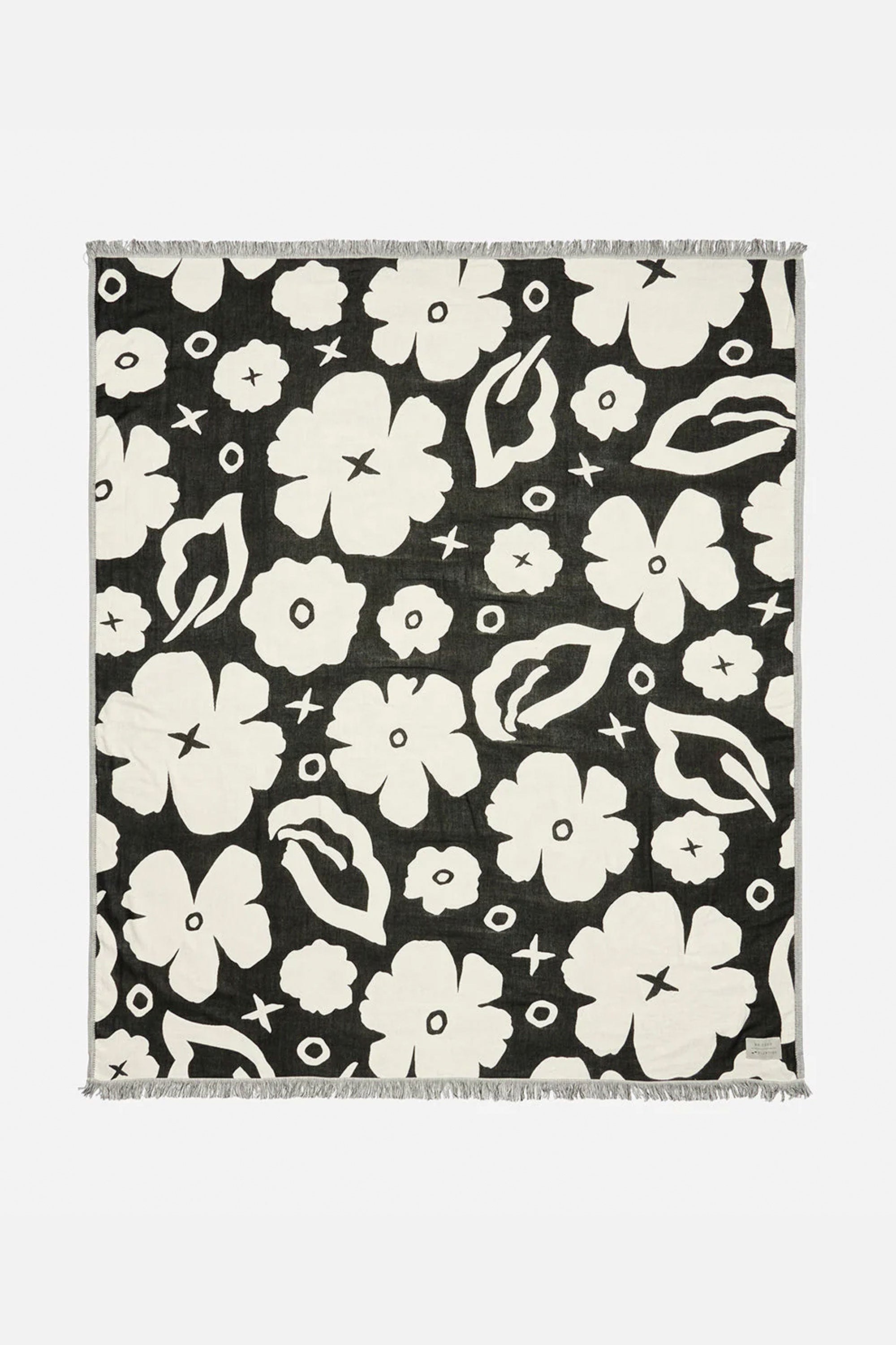 Pukas-Surf-Shop-Towel-Slowtide-XOXO-Beach-Blanket-Black-White
