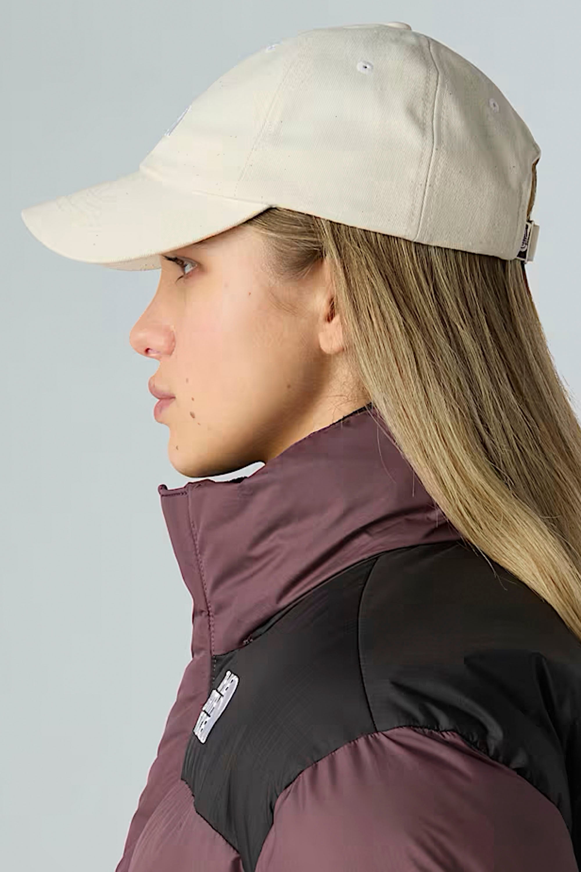 Happylifeshops The North Face Norm Hat in White Dune