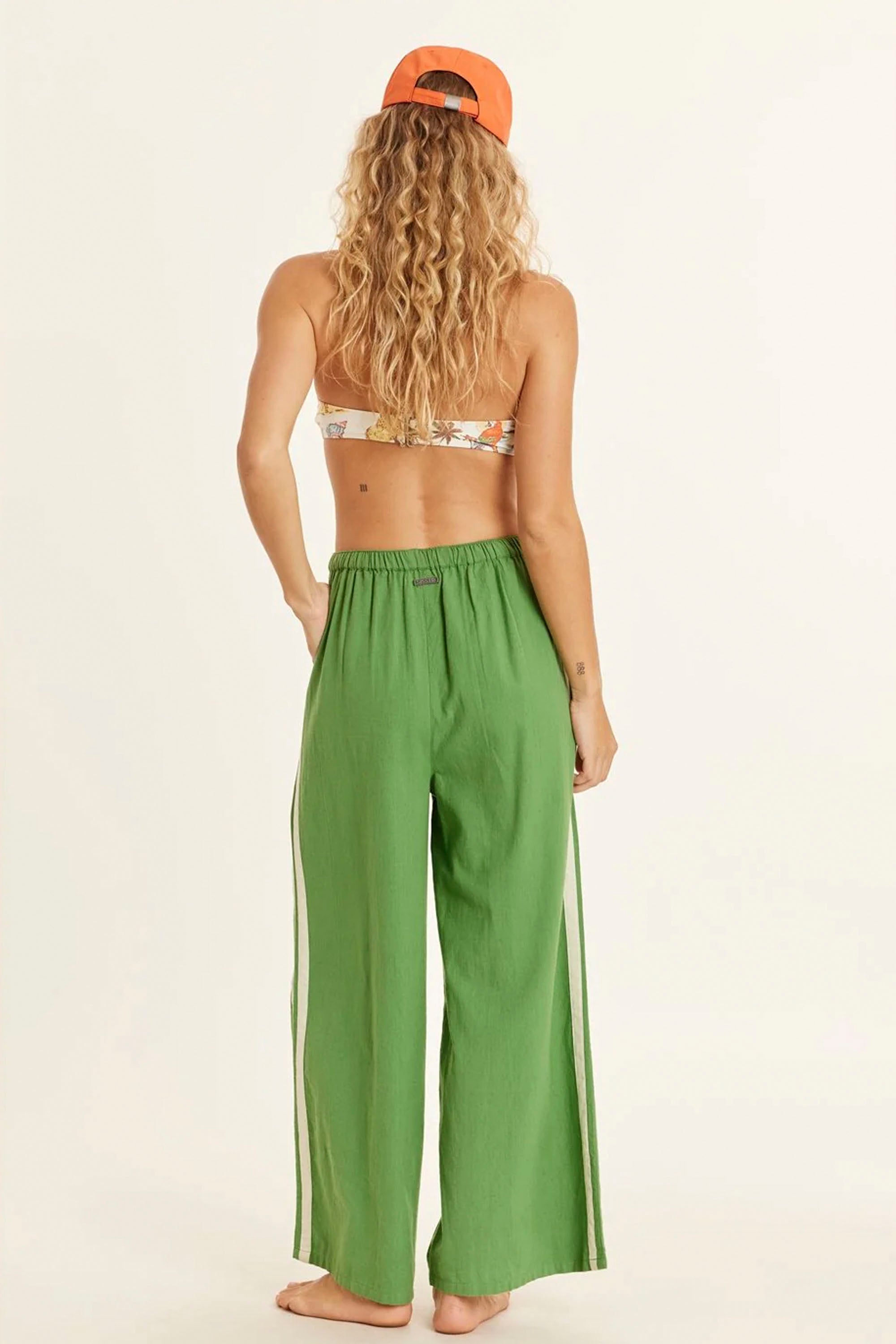 Sisstrevolution Happylifeshops Walk The Line Pant palm green relaxed beach trousers