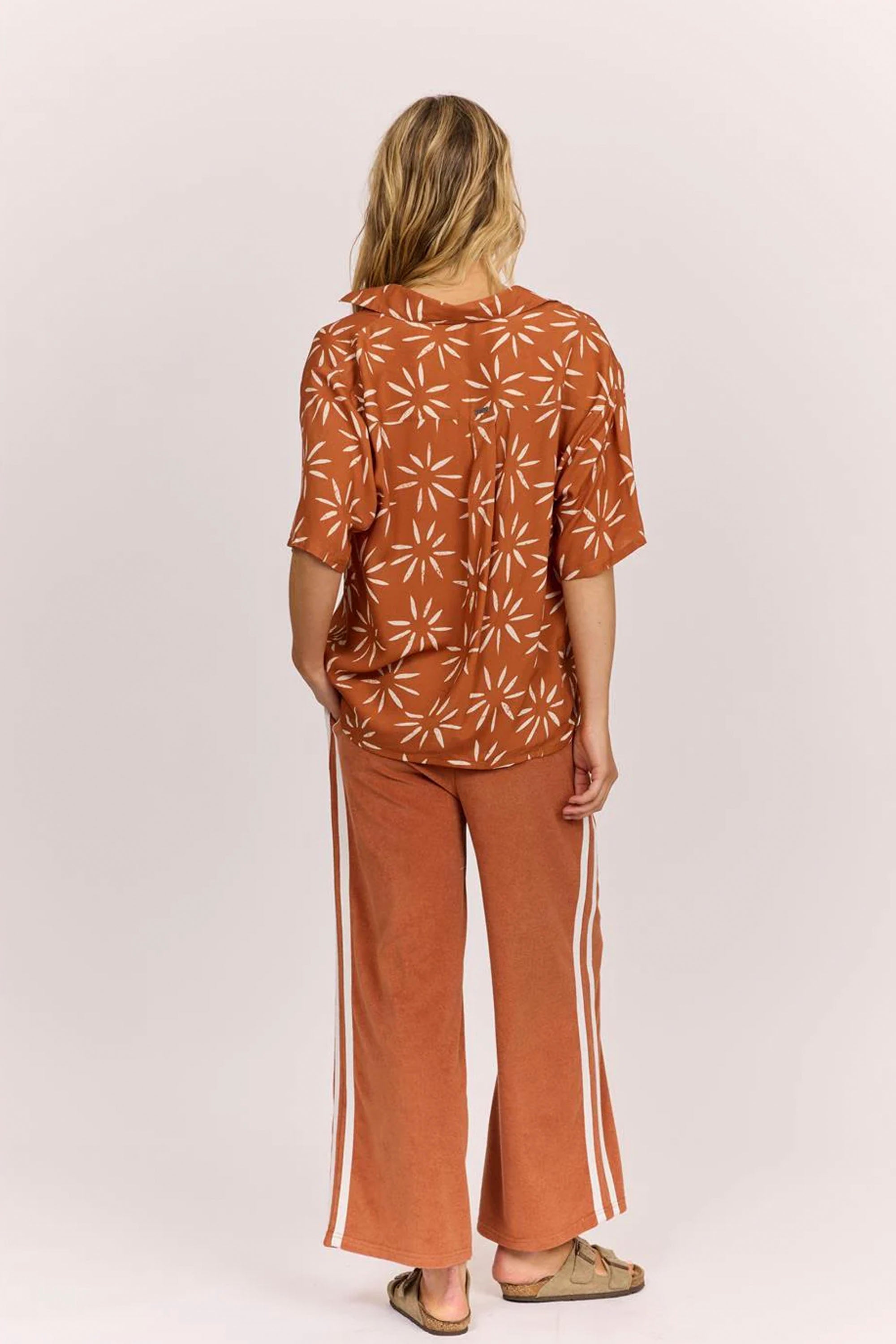 Happylifeshops Sisstrevolution Palmers Pant terracotta terry-fleece wide-leg relaxed fit