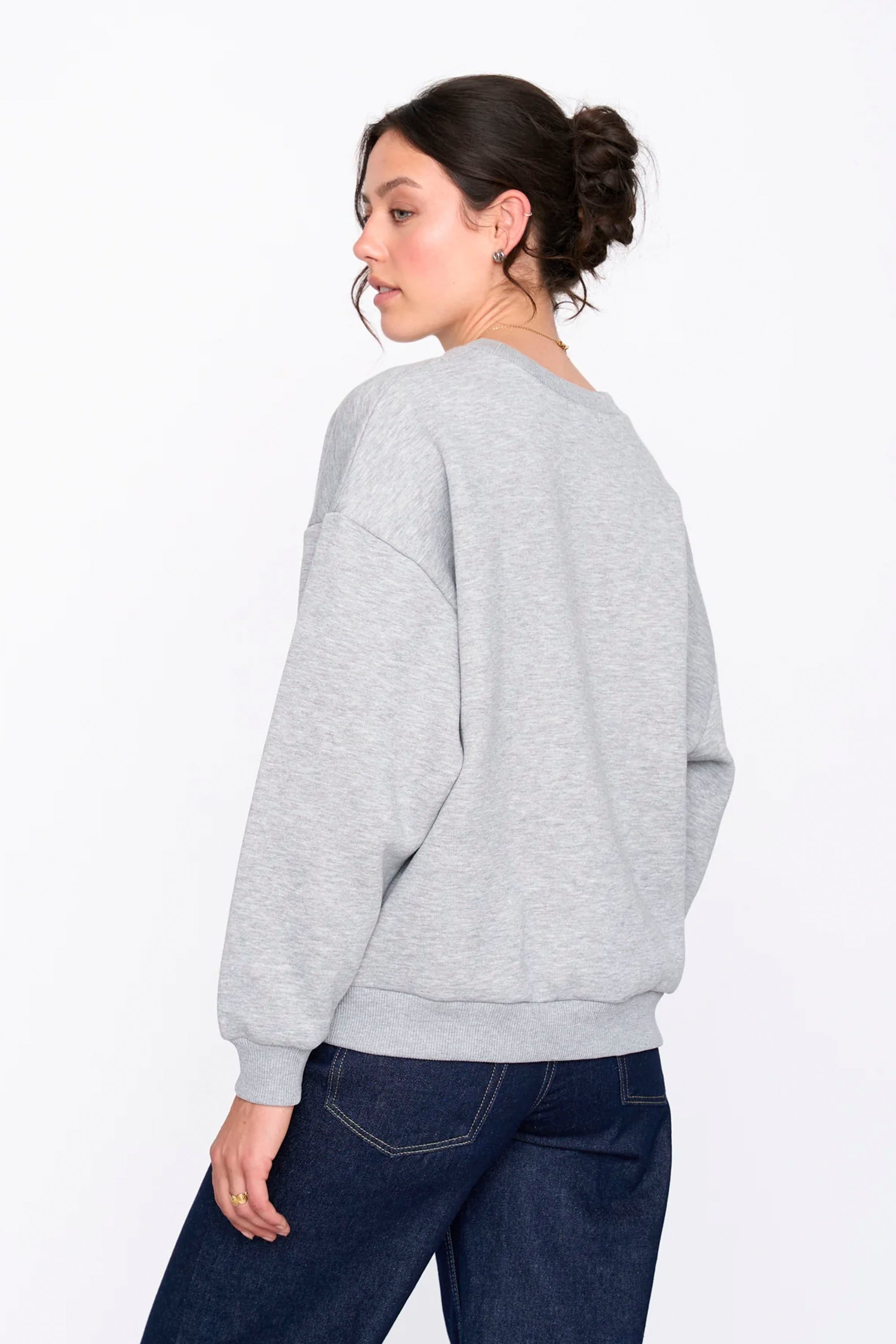 24 Colours Happylifeshops light grey relaxed sweatshirt soft knit timeless layering
