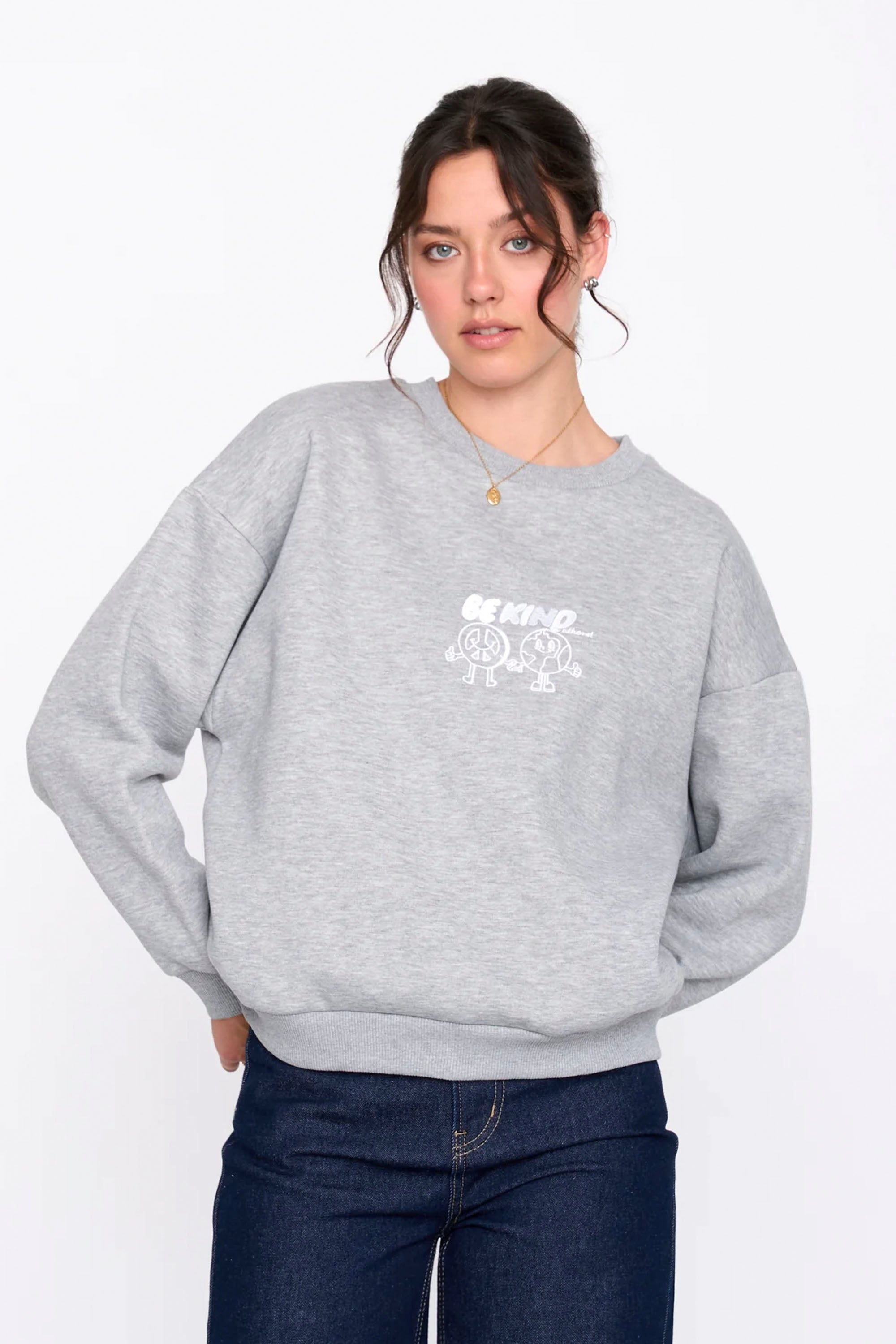 24 Colours Happylifeshops light grey relaxed sweatshirt soft knit timeless layering