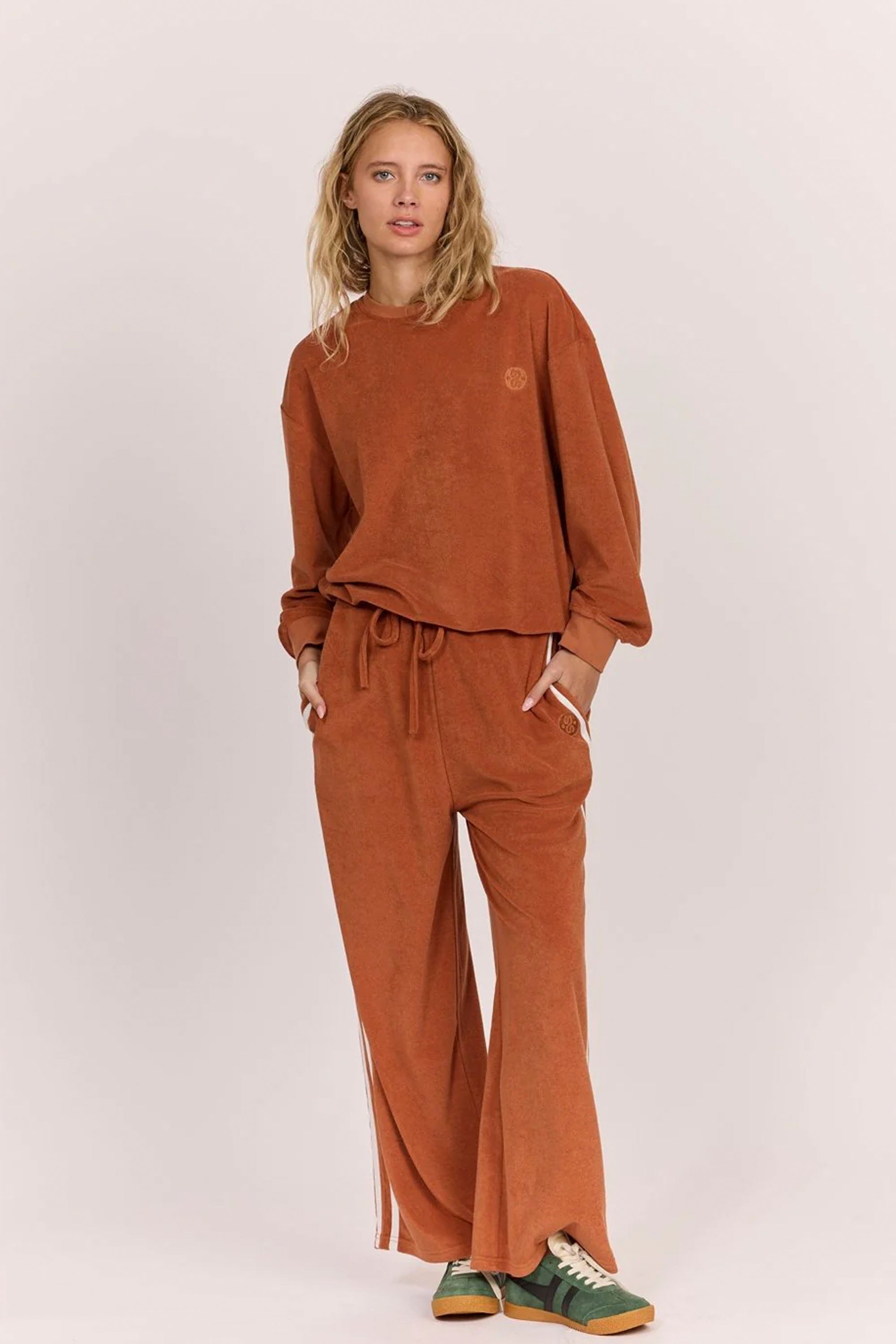 Happylifeshops Sisstrevolution West Shore Terry Fleece terracotta relaxed crew layer