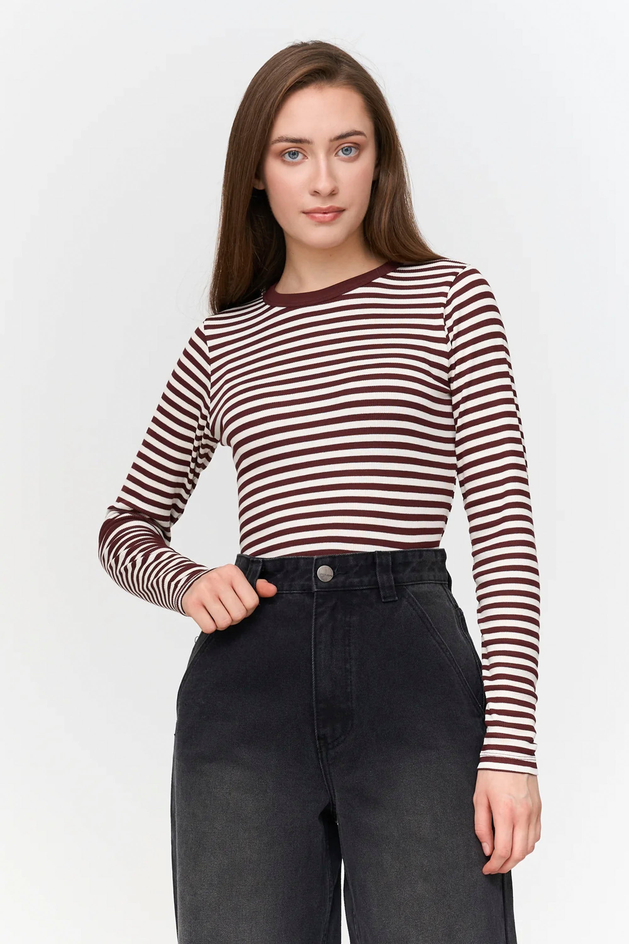 24 Colours Happylifeshops striped tee relaxed drape soft texture everyday style