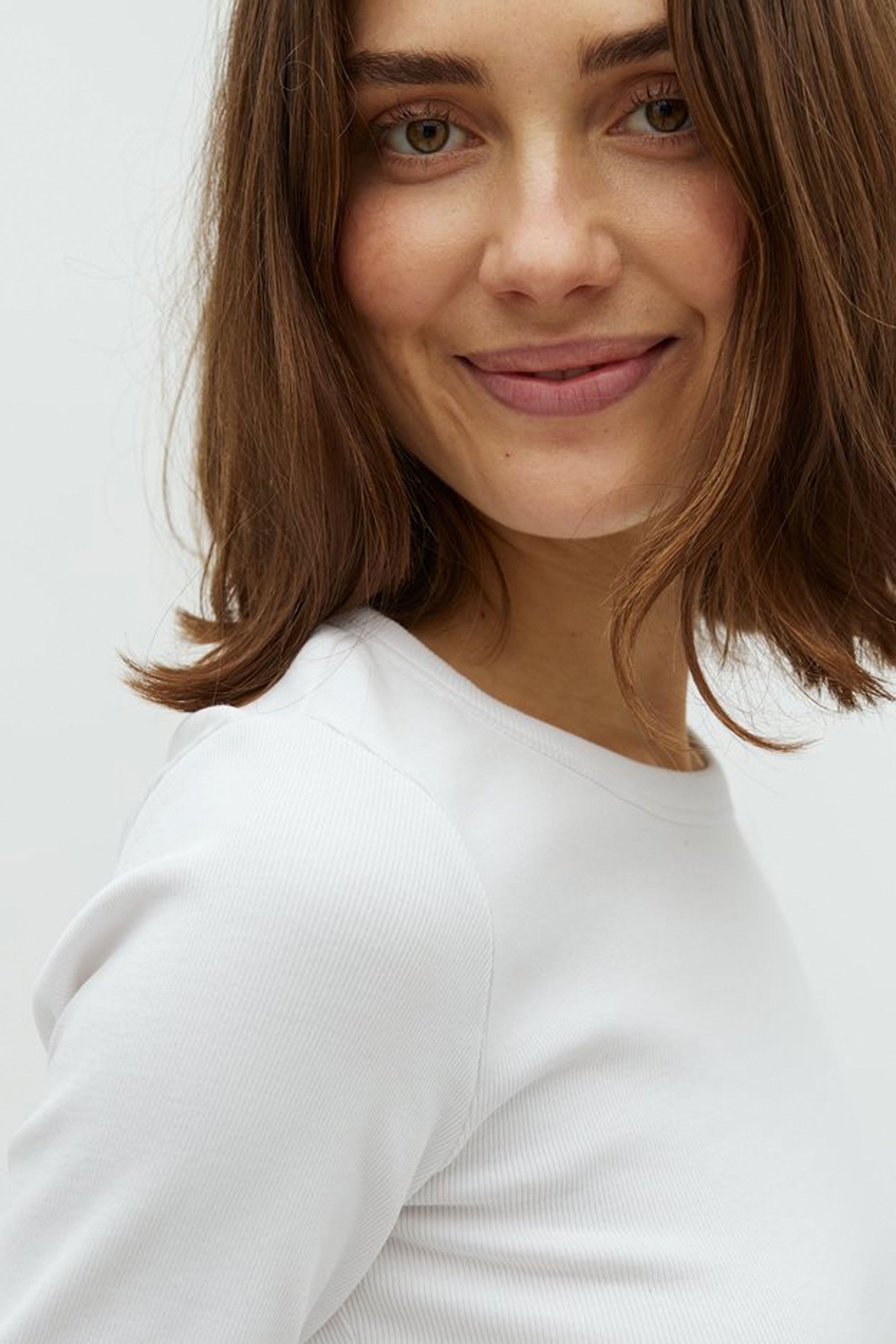 Happylifeshops Women Tee Mbym Otis Long Sleeve Tee White 2