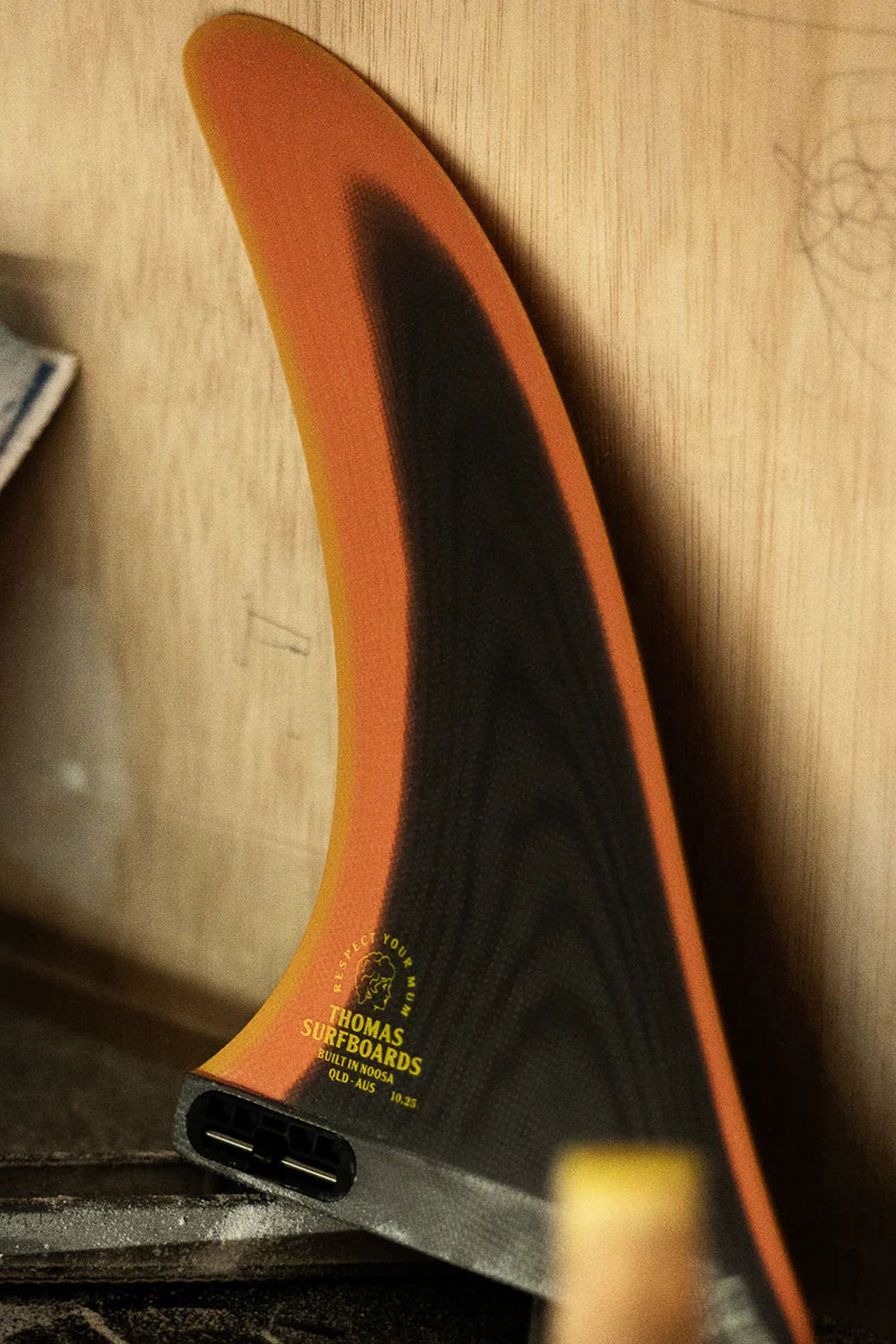 Pukas-Surf-Shop-fcs-ii-thomas-longboard-fin-9-75-flame