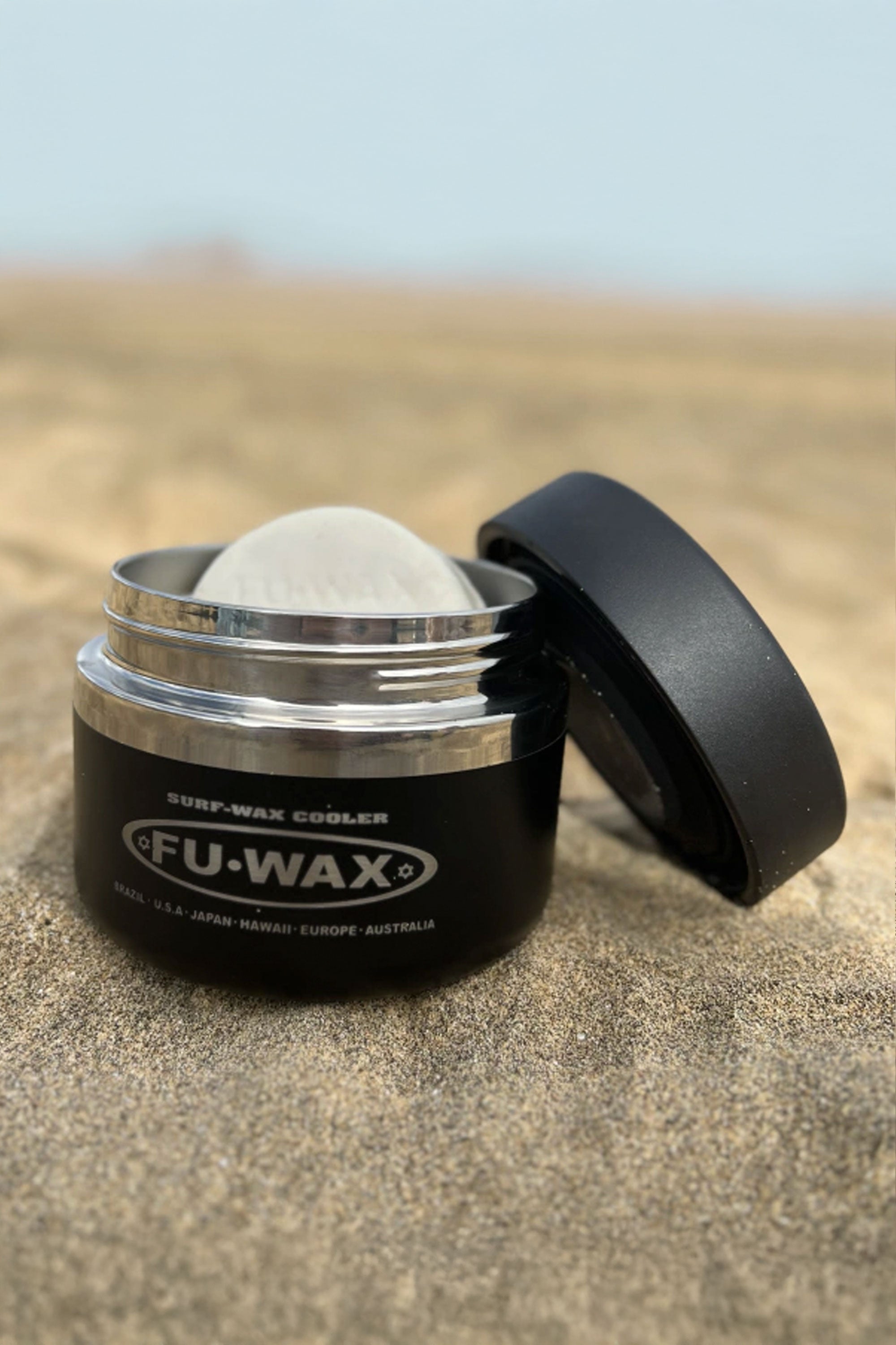 Pukas-Surf-Shop-fu-wax-cooler-black