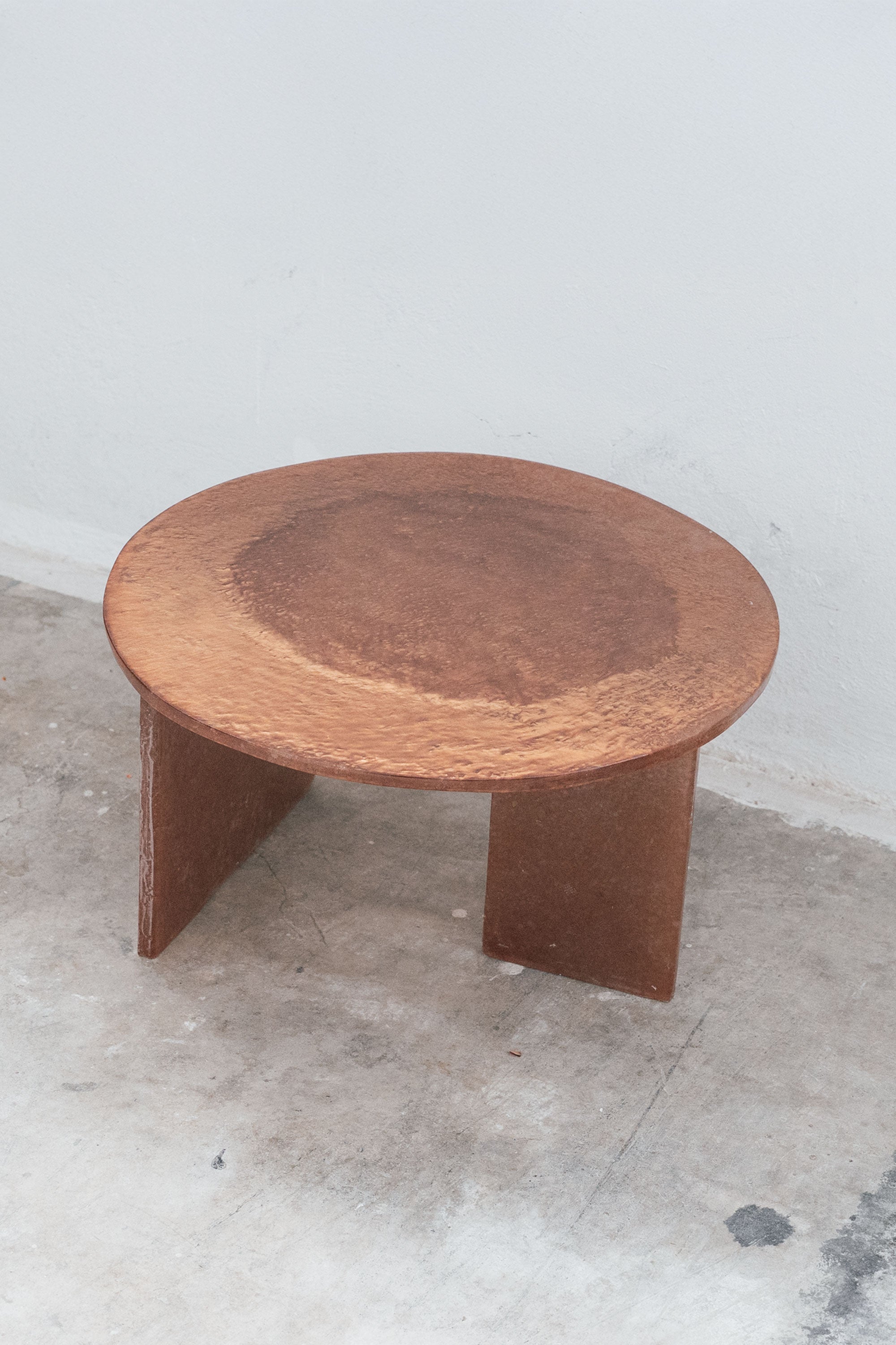 Pukas-Surf-Shop-hall-5-estudio-mesa-big-coffee-cobre