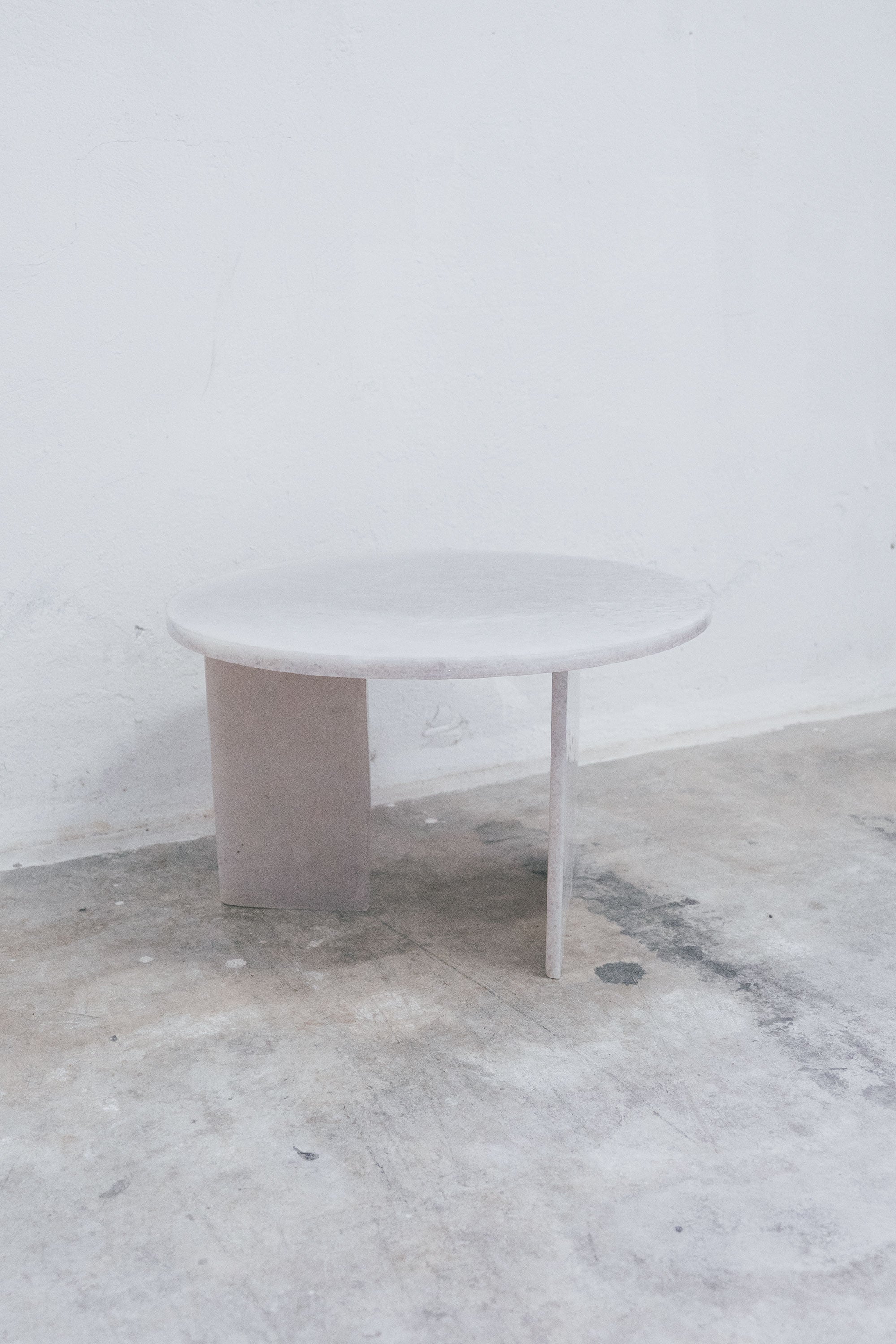 Pukas-Surf-Shop-hall-5-estudio-mesa-coffee-perla