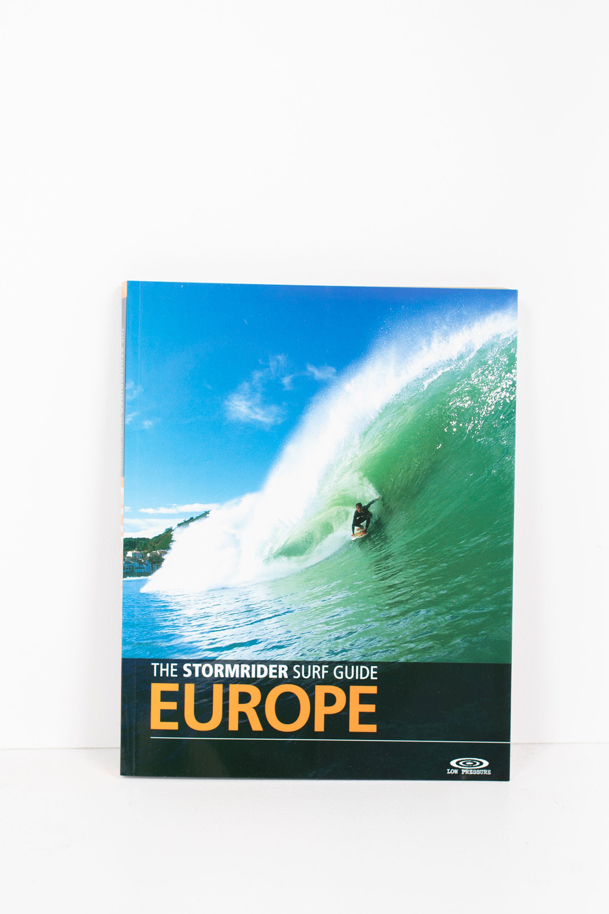 Pukas-Surf-Shop-book-The Stormrider Europe The Continent