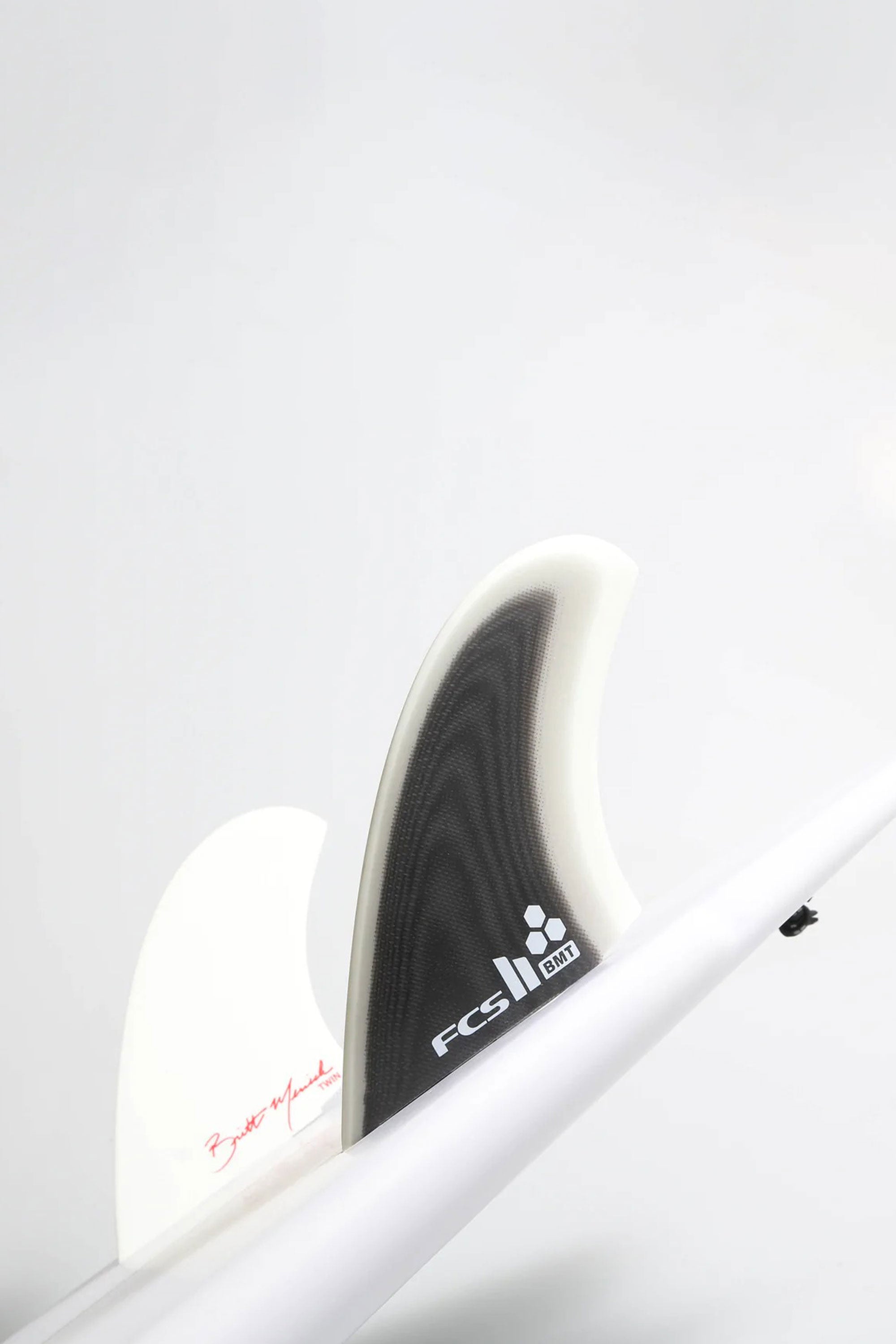 Pukas-Surf-Shop-fins-britt-merrick-twin-black-white