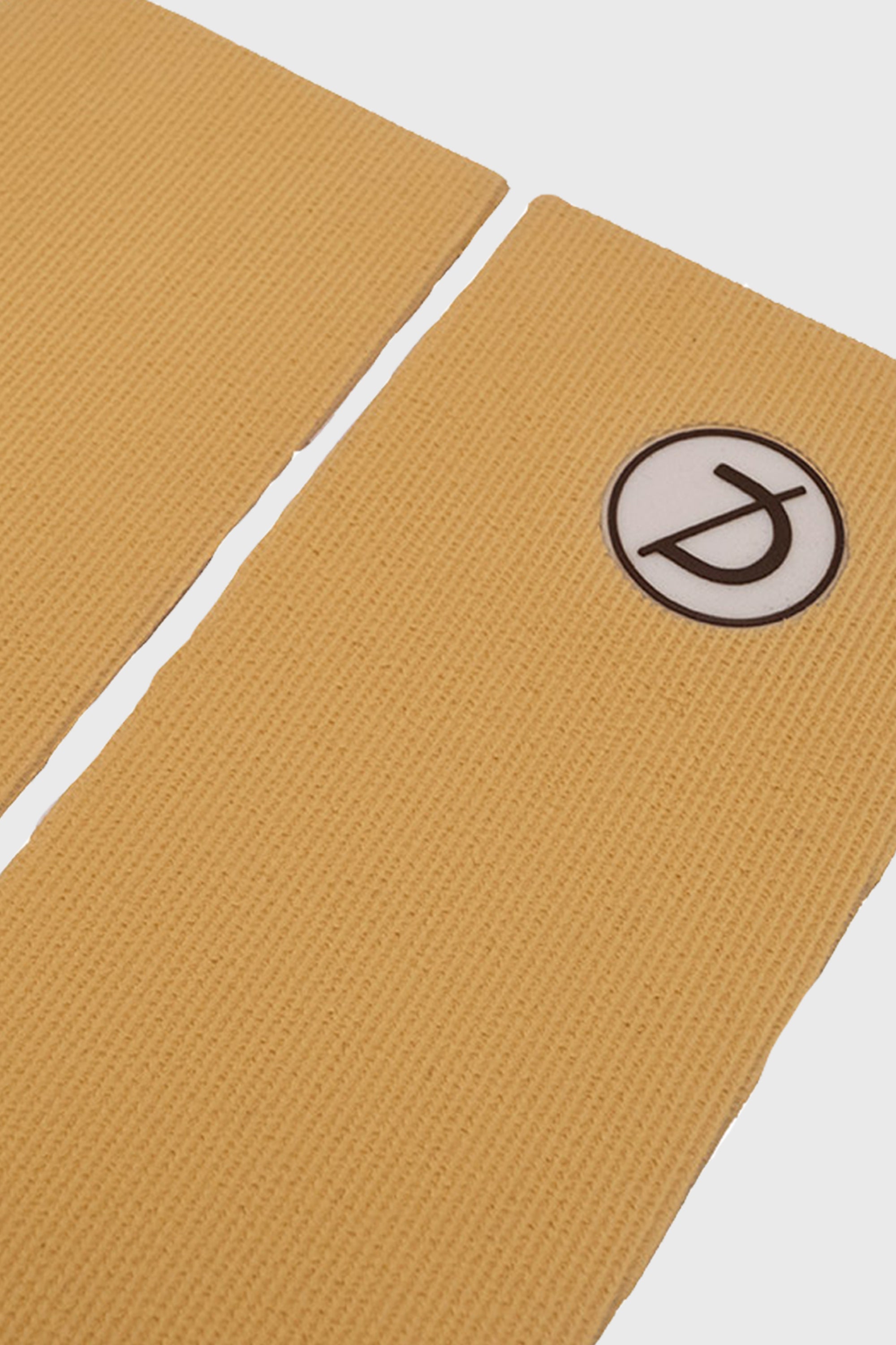 pukas-surf-shop-deflow-grip-front-pad-cream